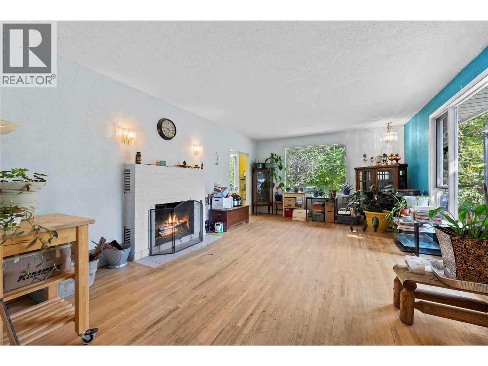 1121 Shuswap Street SW - 31