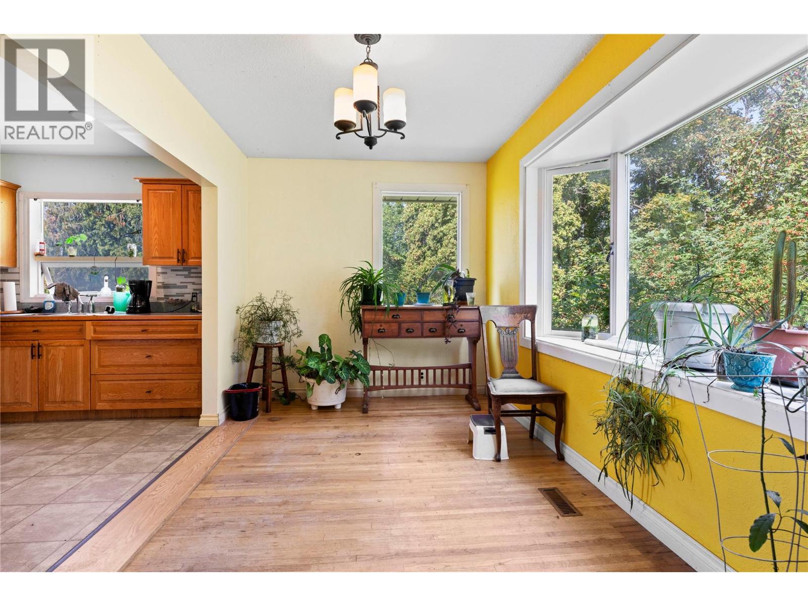 1121 Shuswap Street SW, Salmon Arm