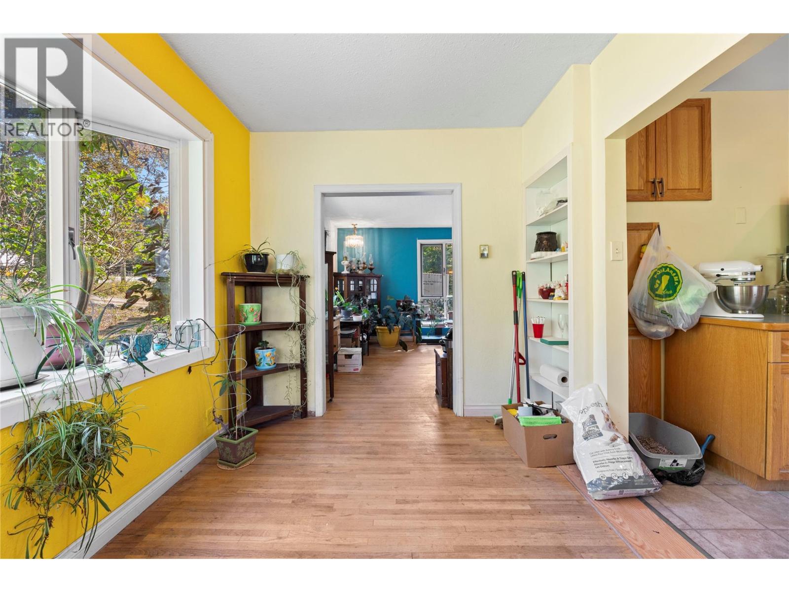 1121 Shuswap Street SW - 36