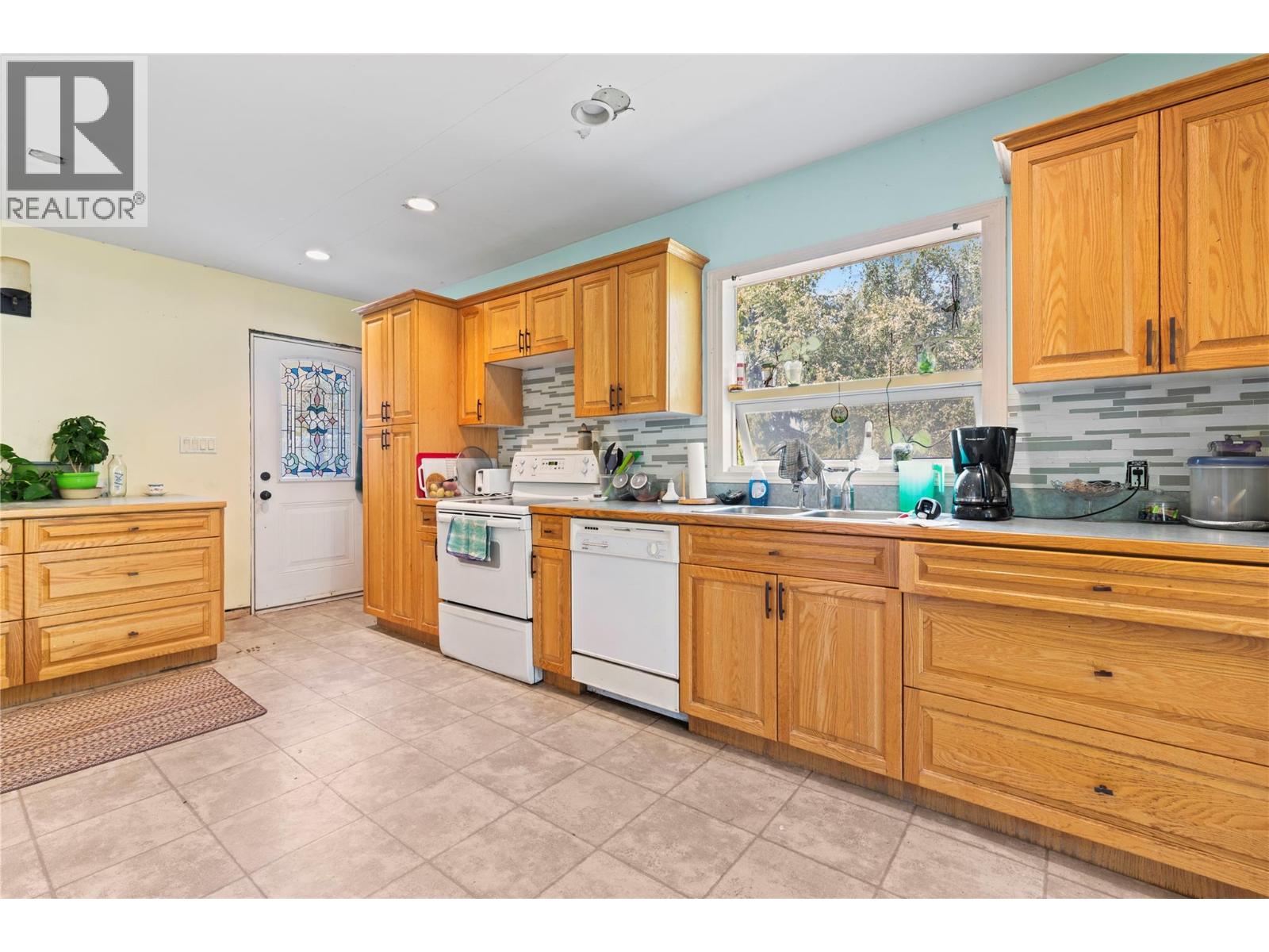 1121 Shuswap Street SW, Salmon Arm