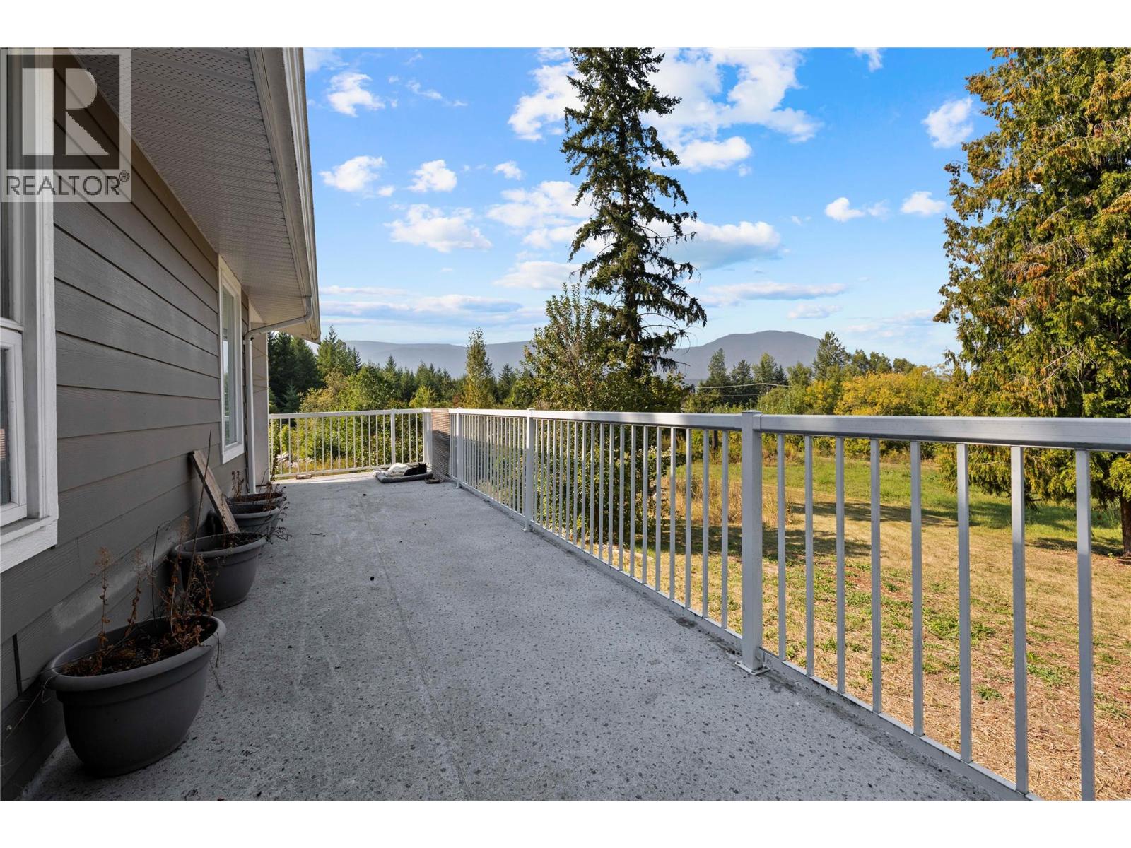 1121 Shuswap Street SW, Salmon Arm