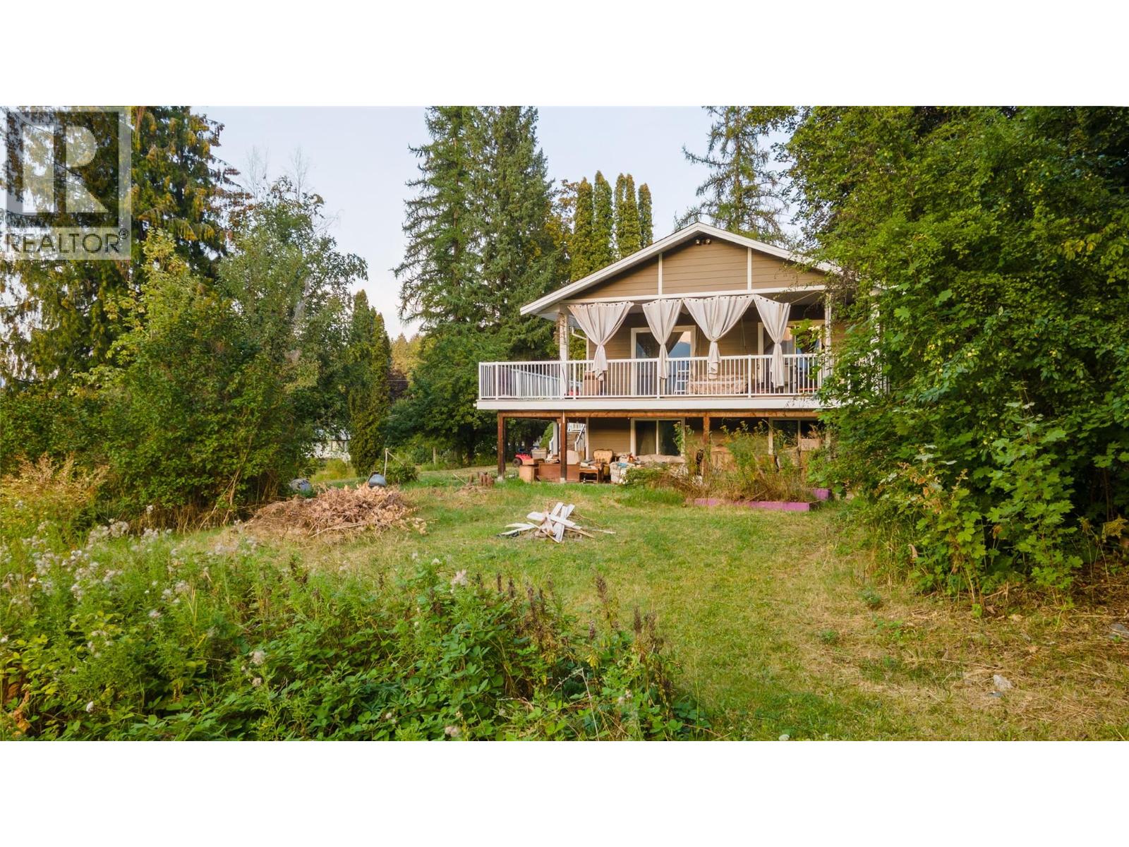 1121 Shuswap Street SW, Salmon Arm