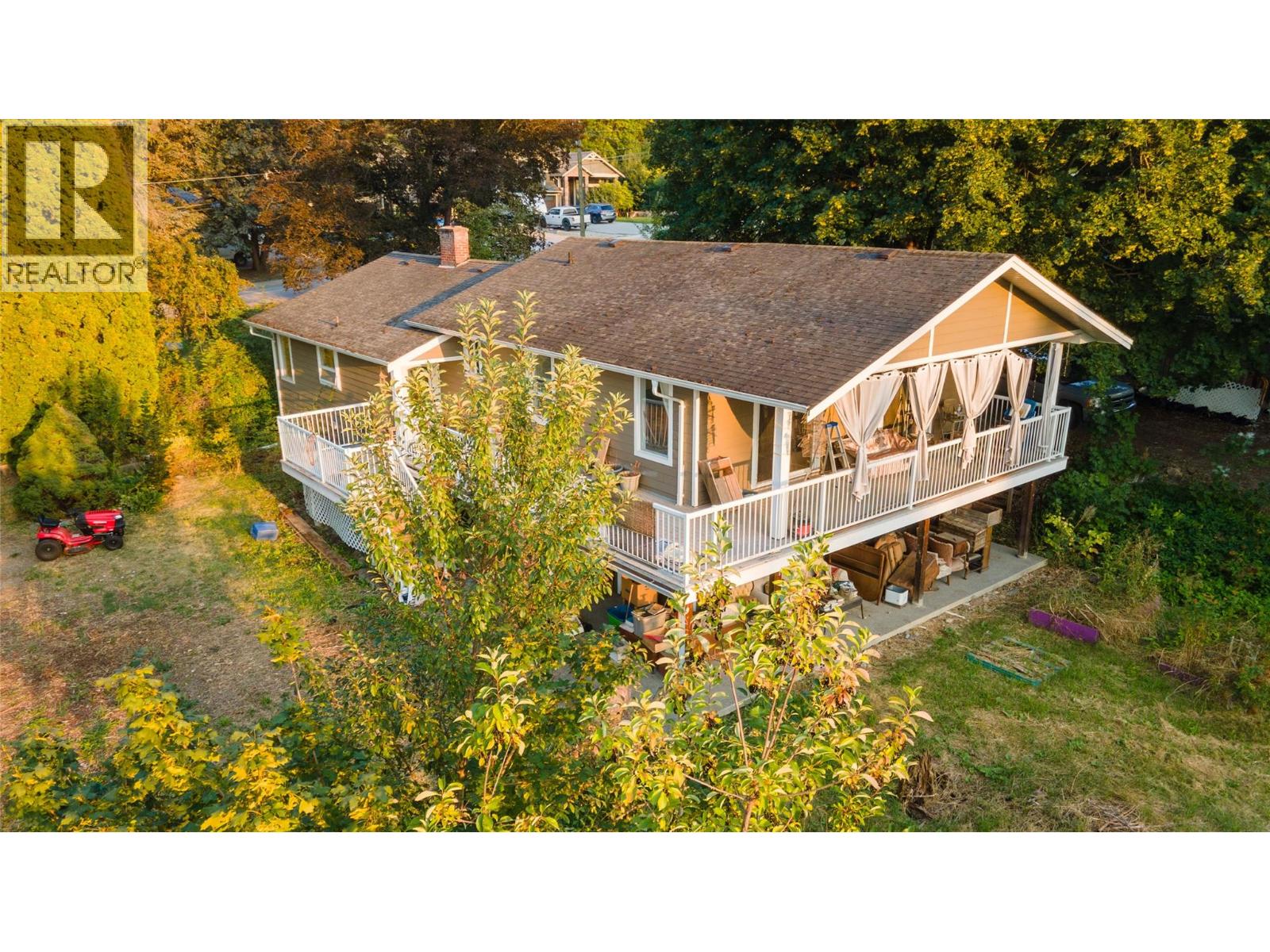 1121 Shuswap Street SW, Salmon Arm