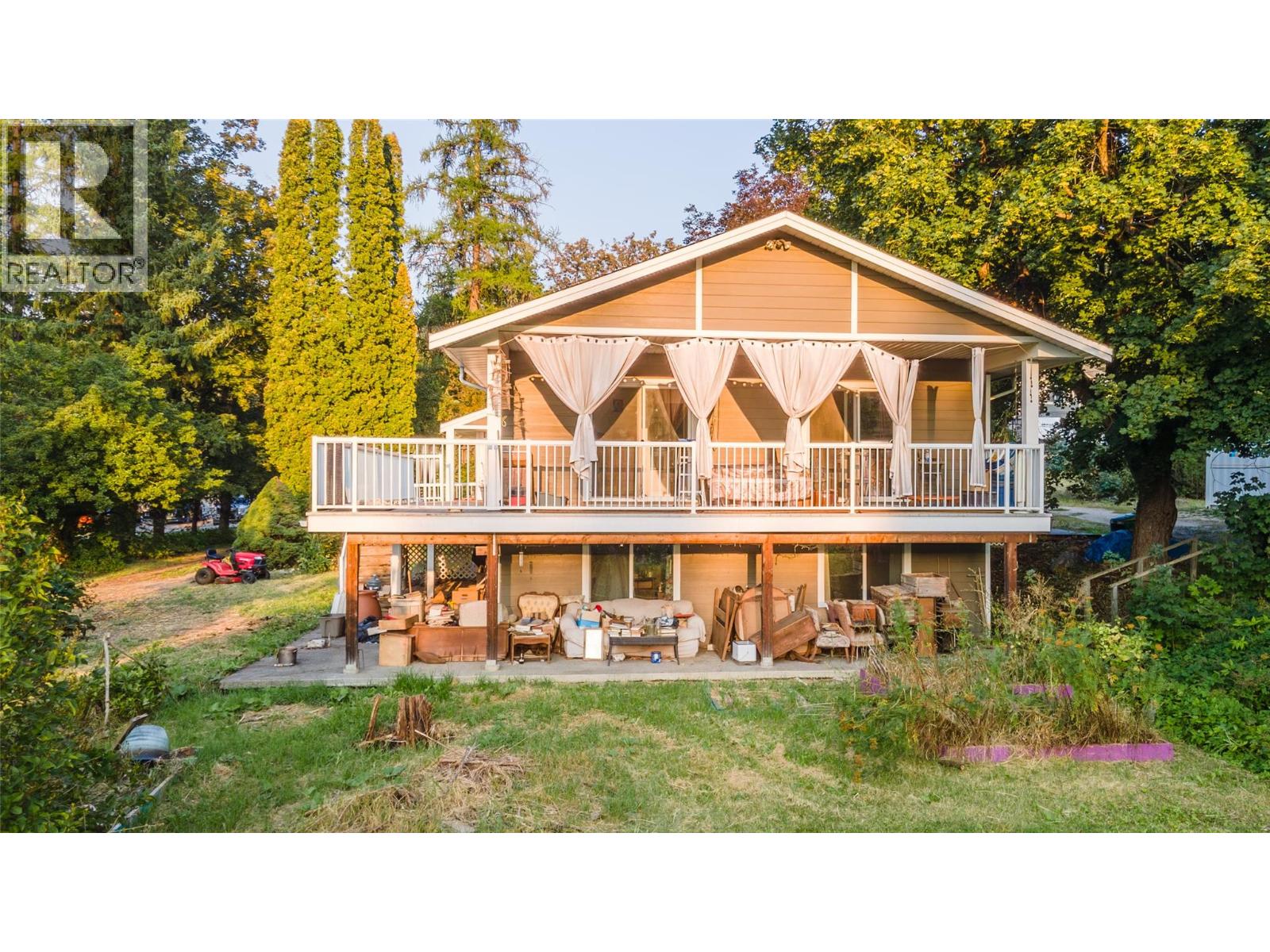 1121 Shuswap Street SW, Salmon Arm