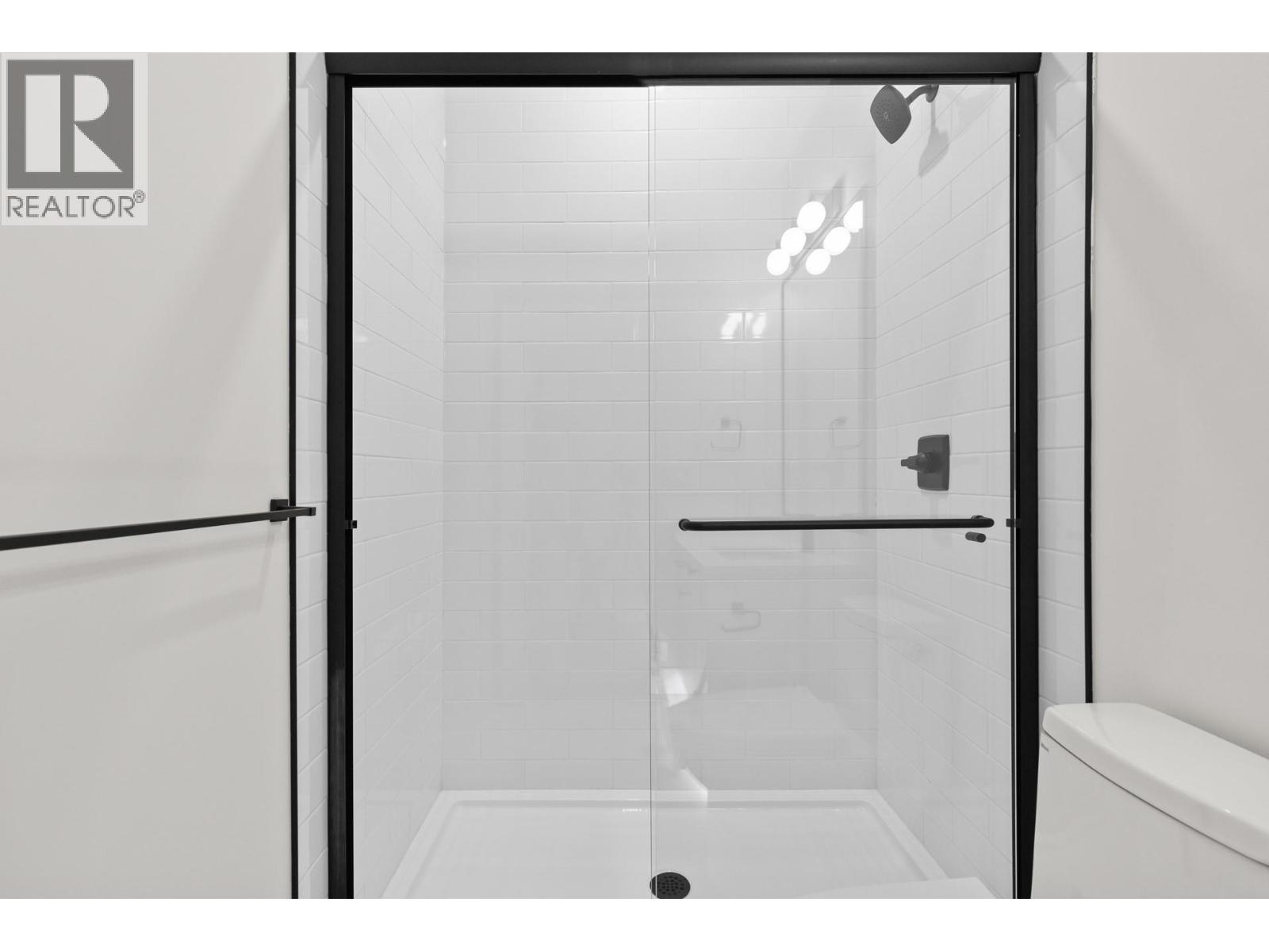 2 781 Raymer Avenue, Kelowna