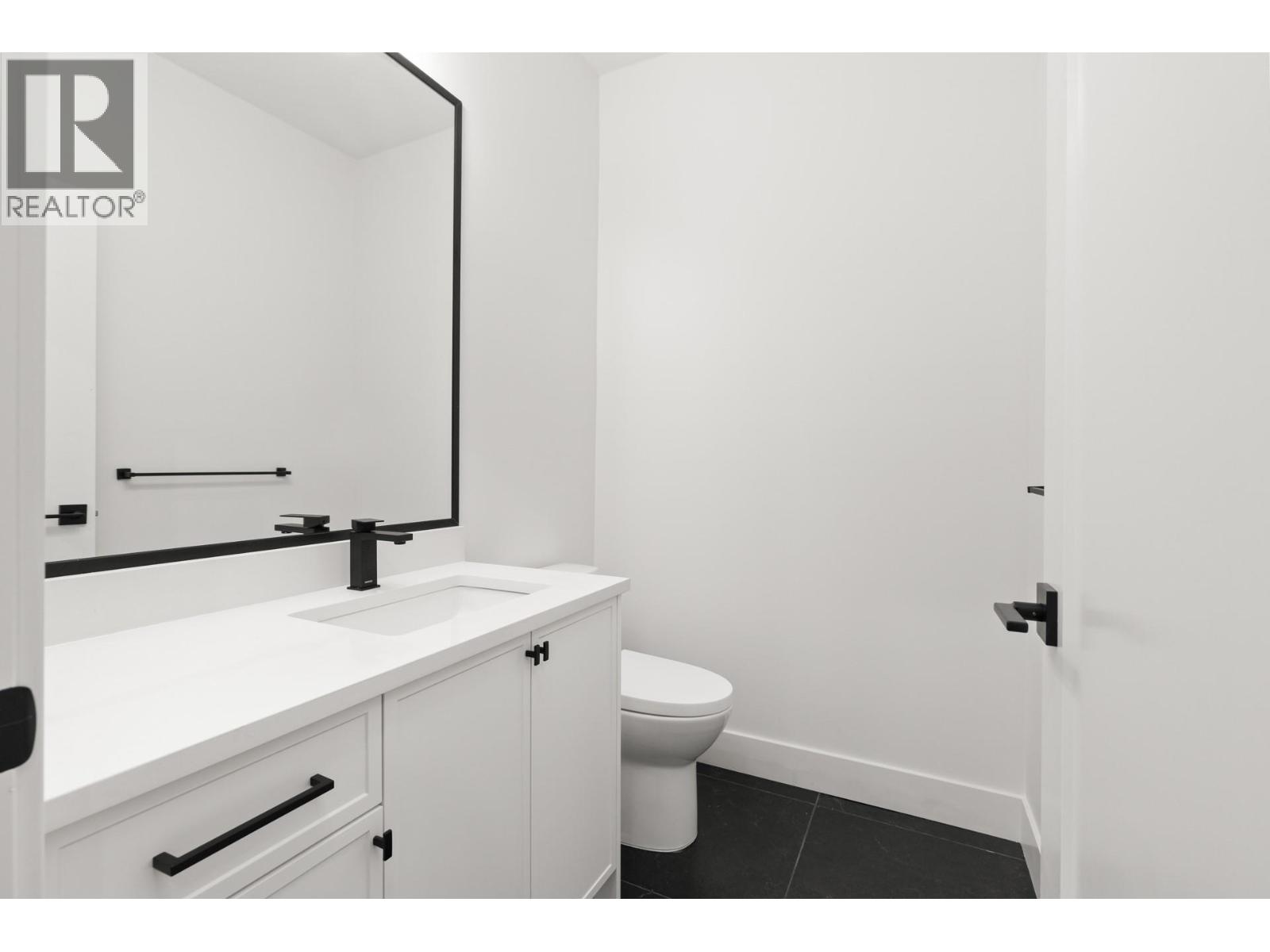 #2 781 Raymer Avenue - 5