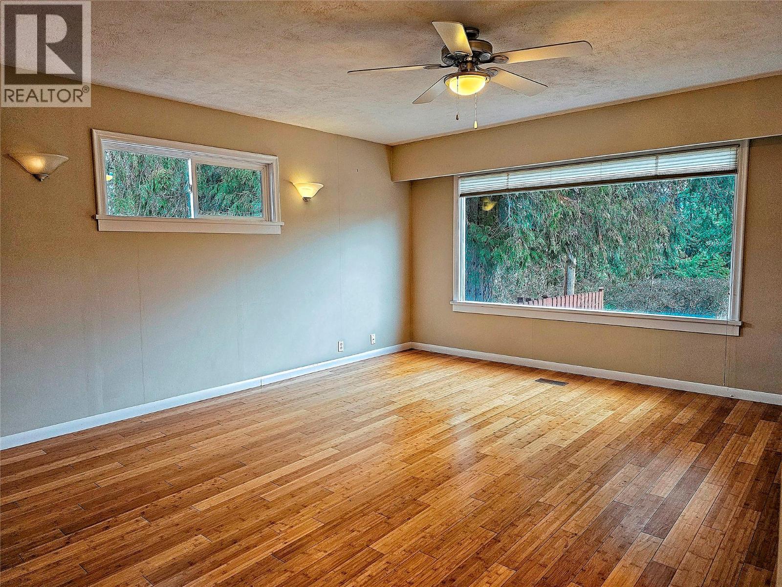 614 10th Avenue, Castlegar