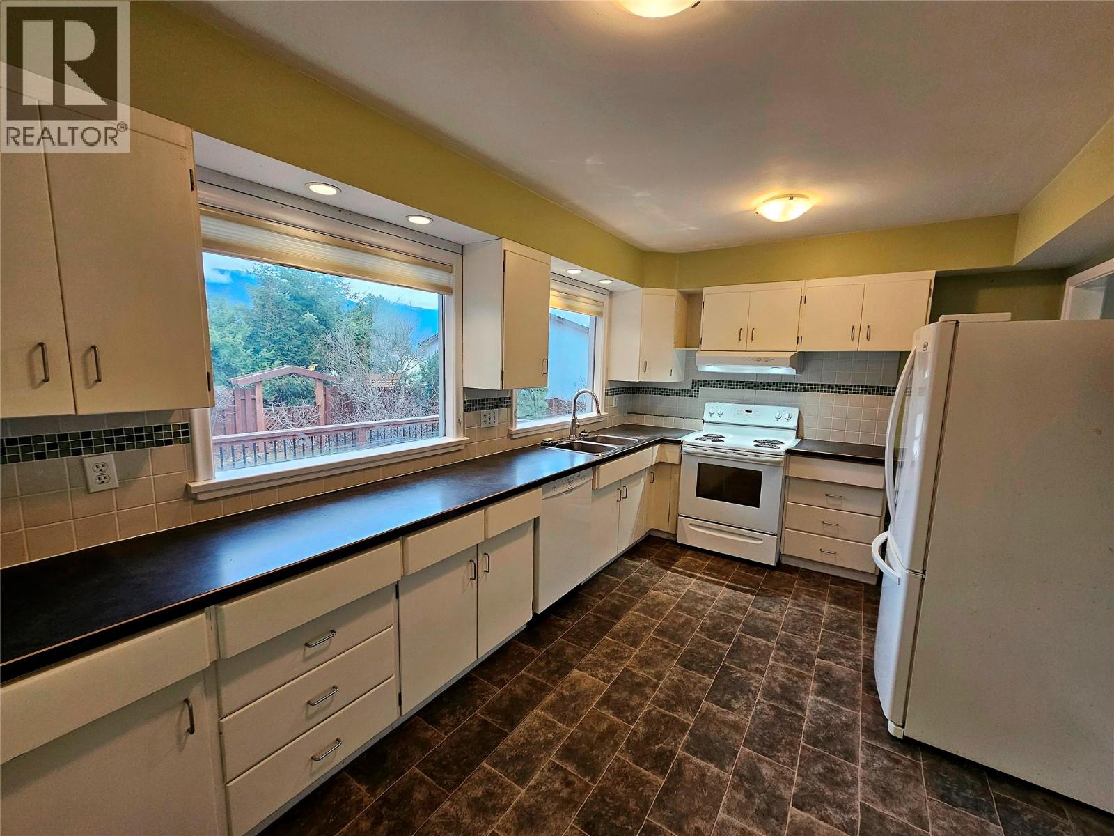 614 10th Avenue, Castlegar