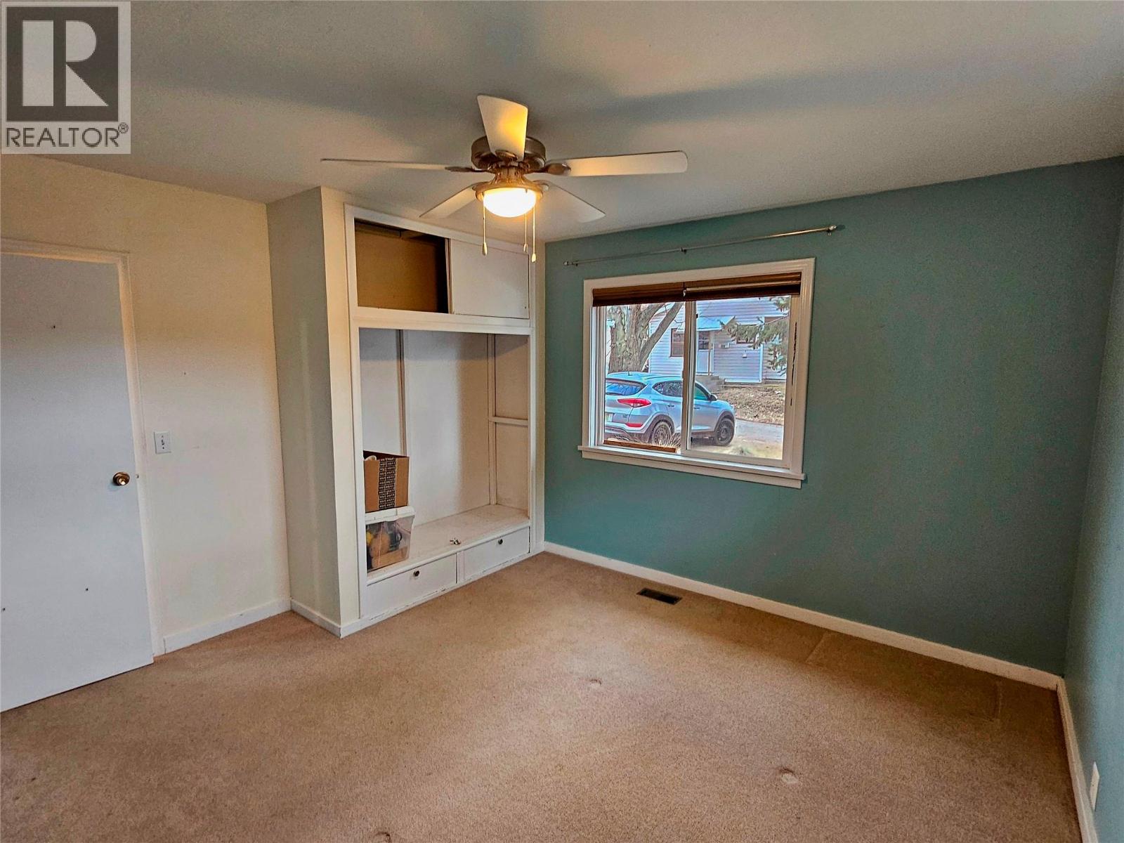 614 10th Avenue, Castlegar