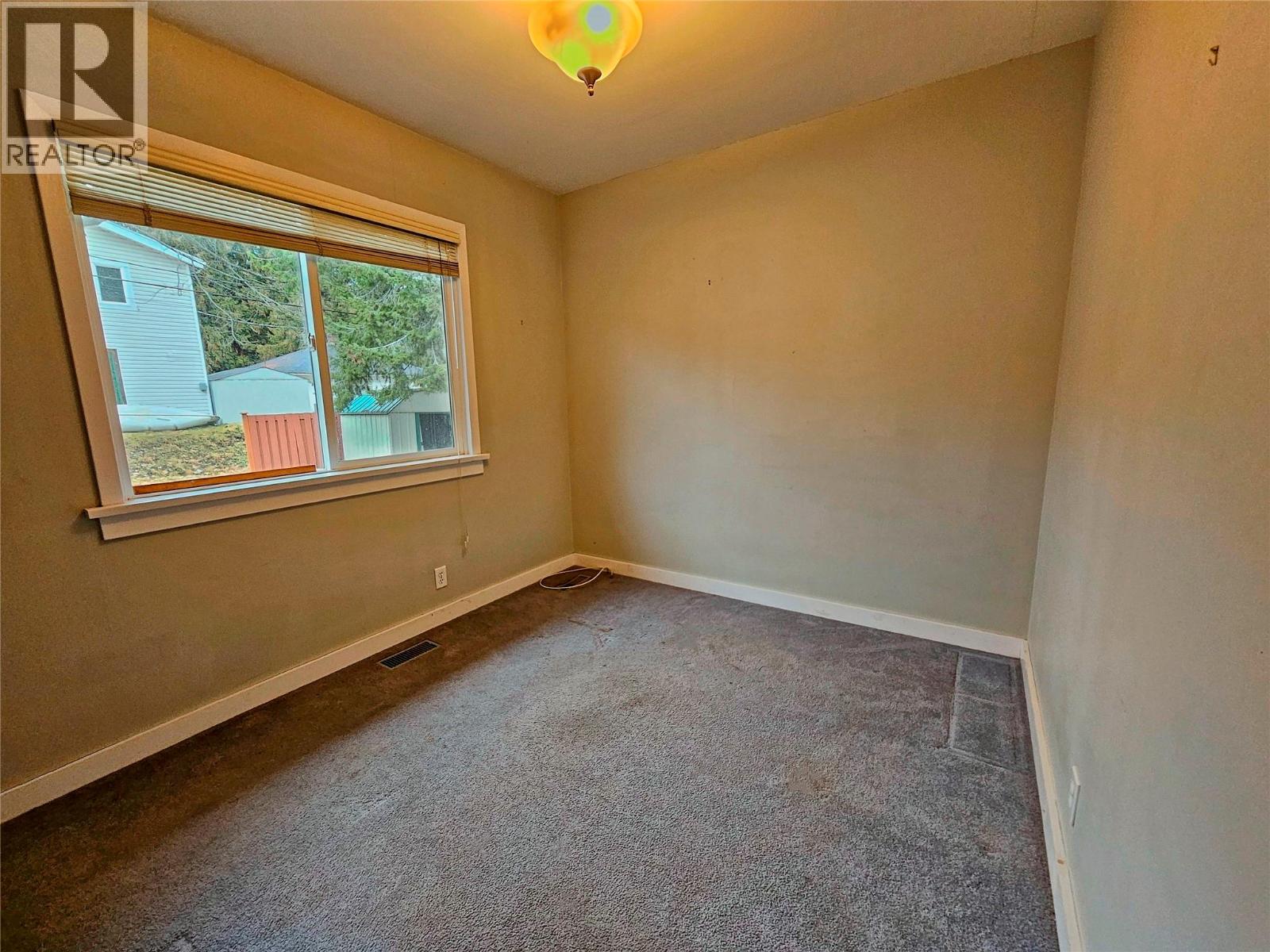 614 10th Avenue, Castlegar