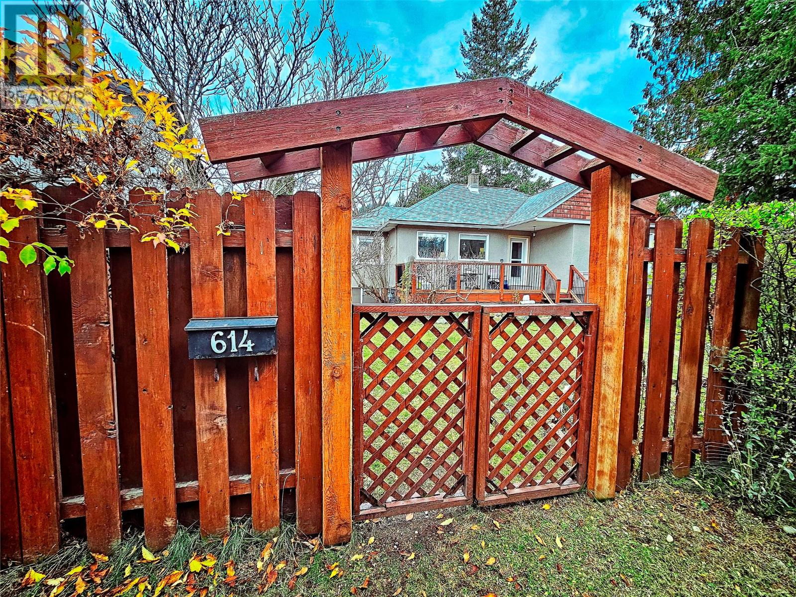 614 10th Avenue, Castlegar