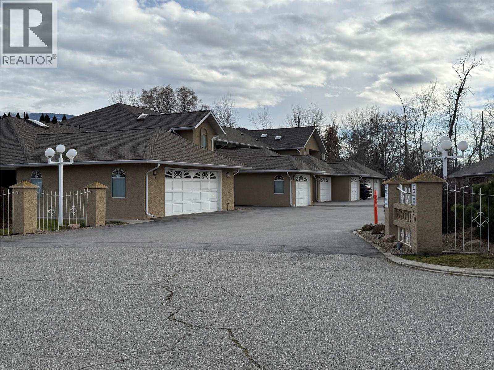 #213 320 Brandon Avenue - 24