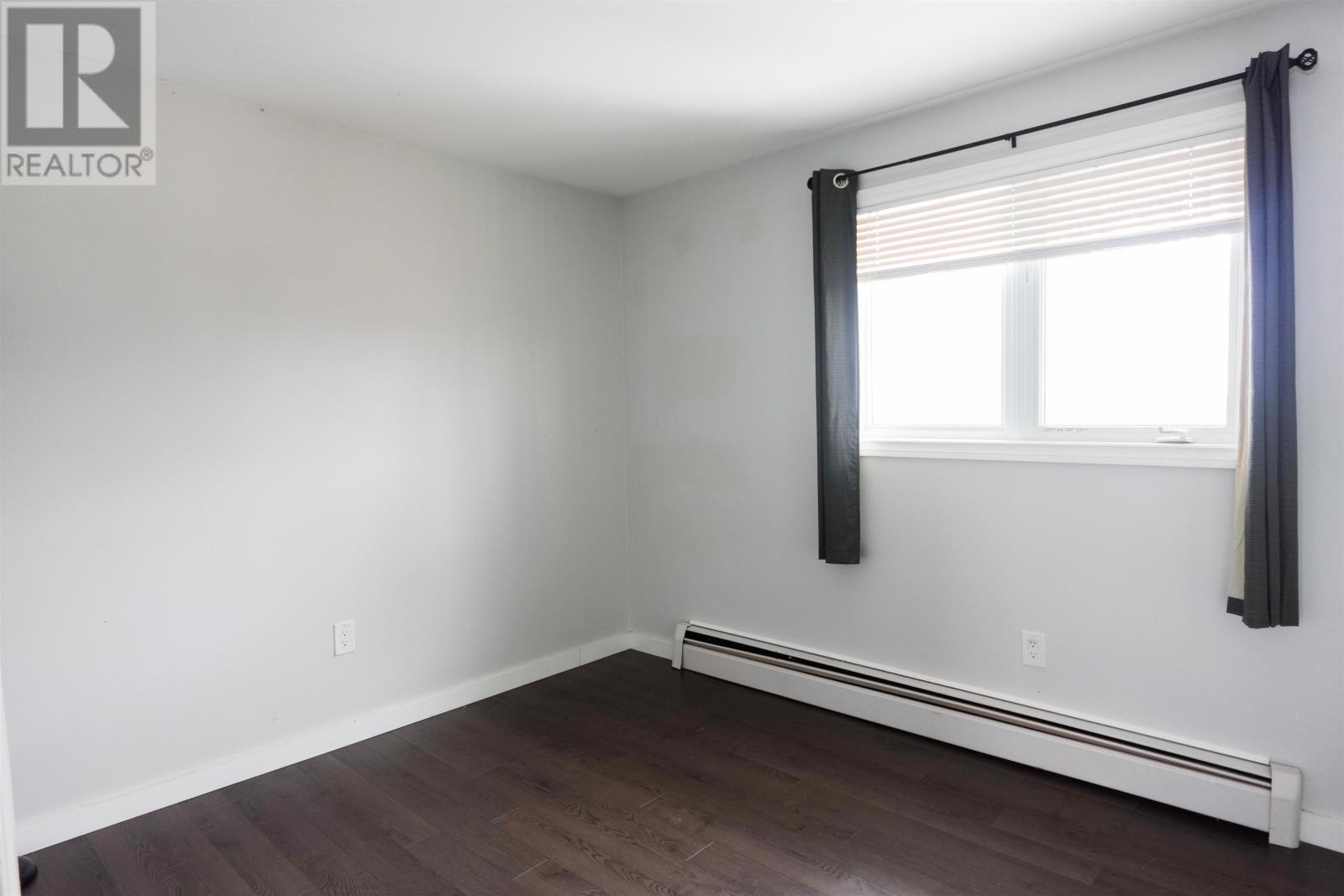 105 Glenafton Drive — photo 13