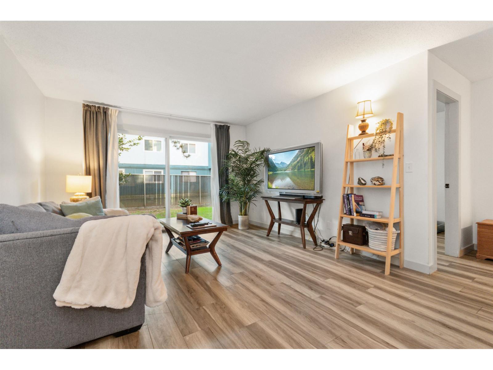 133 1783 AGASSIZ-ROSEDALE NO 9 HIGHWAY, Agassiz, Agassiz