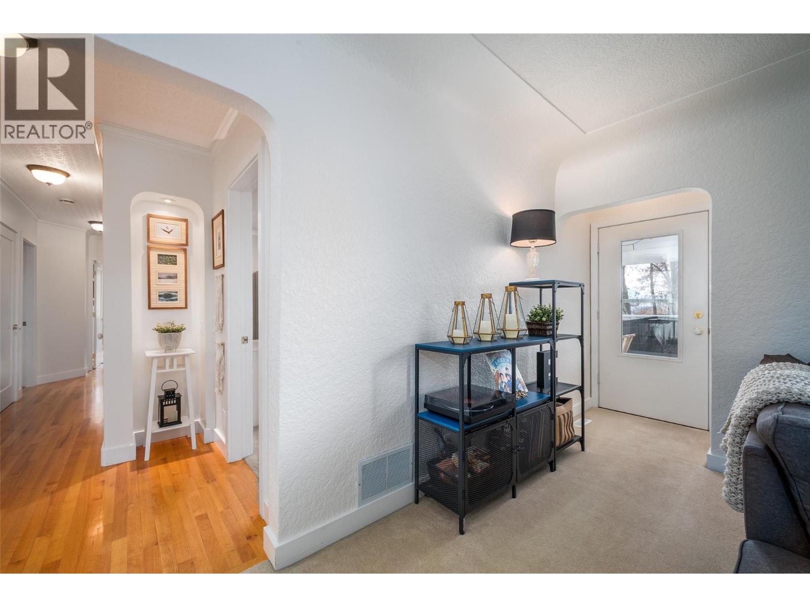  1150 Kelview Street, Kelowna