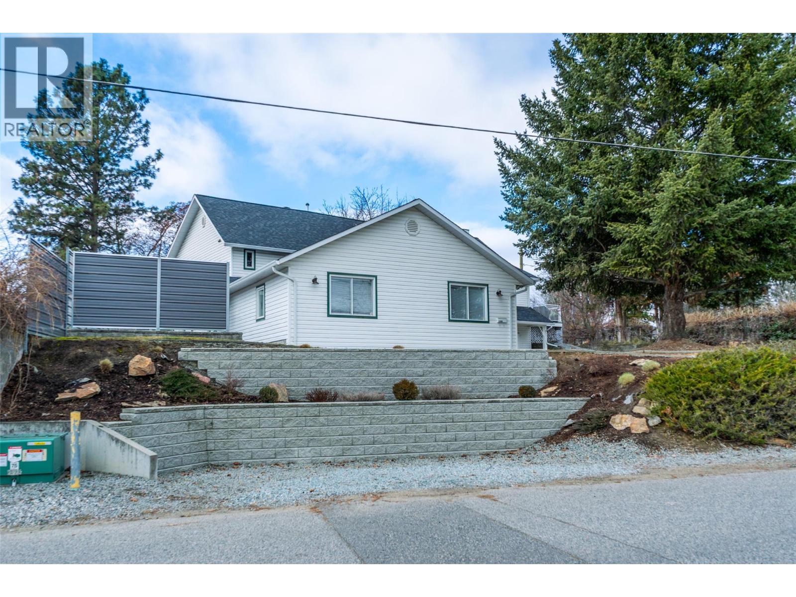  1150 Kelview Street, Kelowna