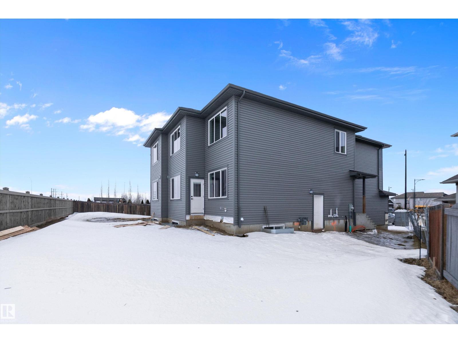 38 ASTORIA PL, Devon