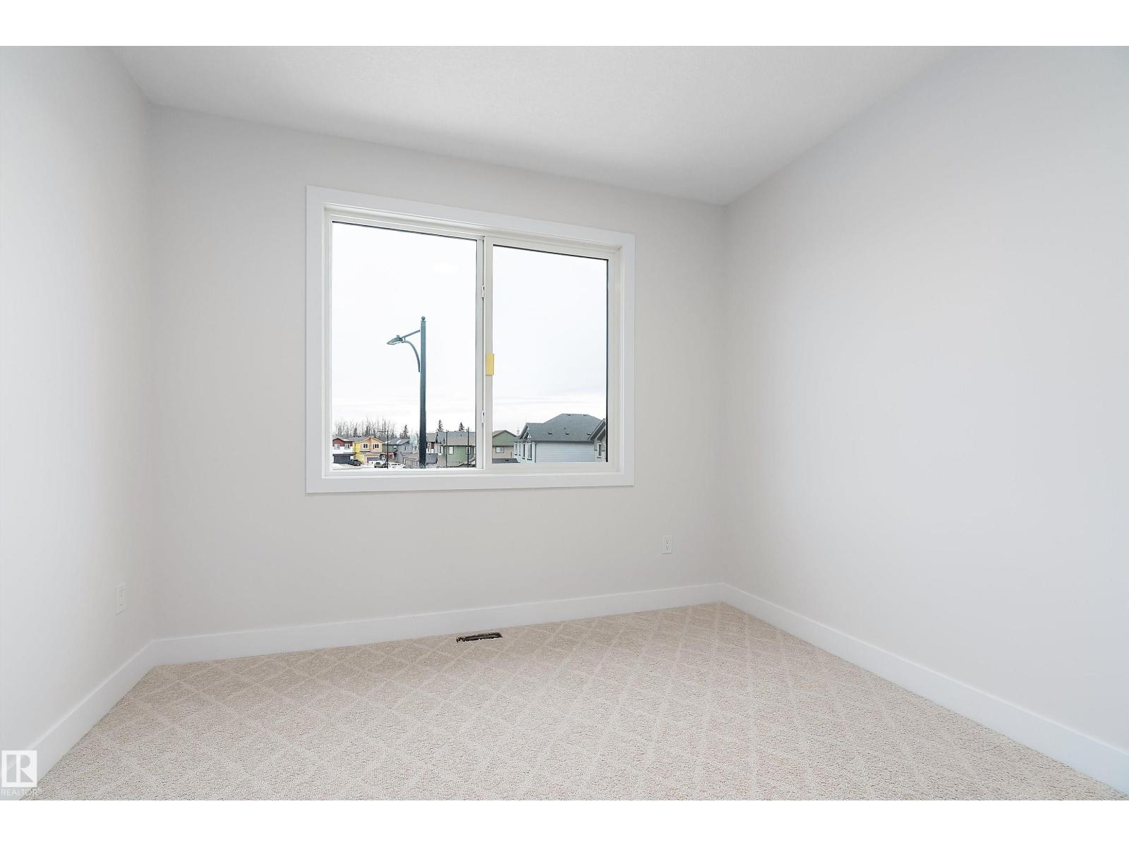 38 ASTORIA PL, Devon