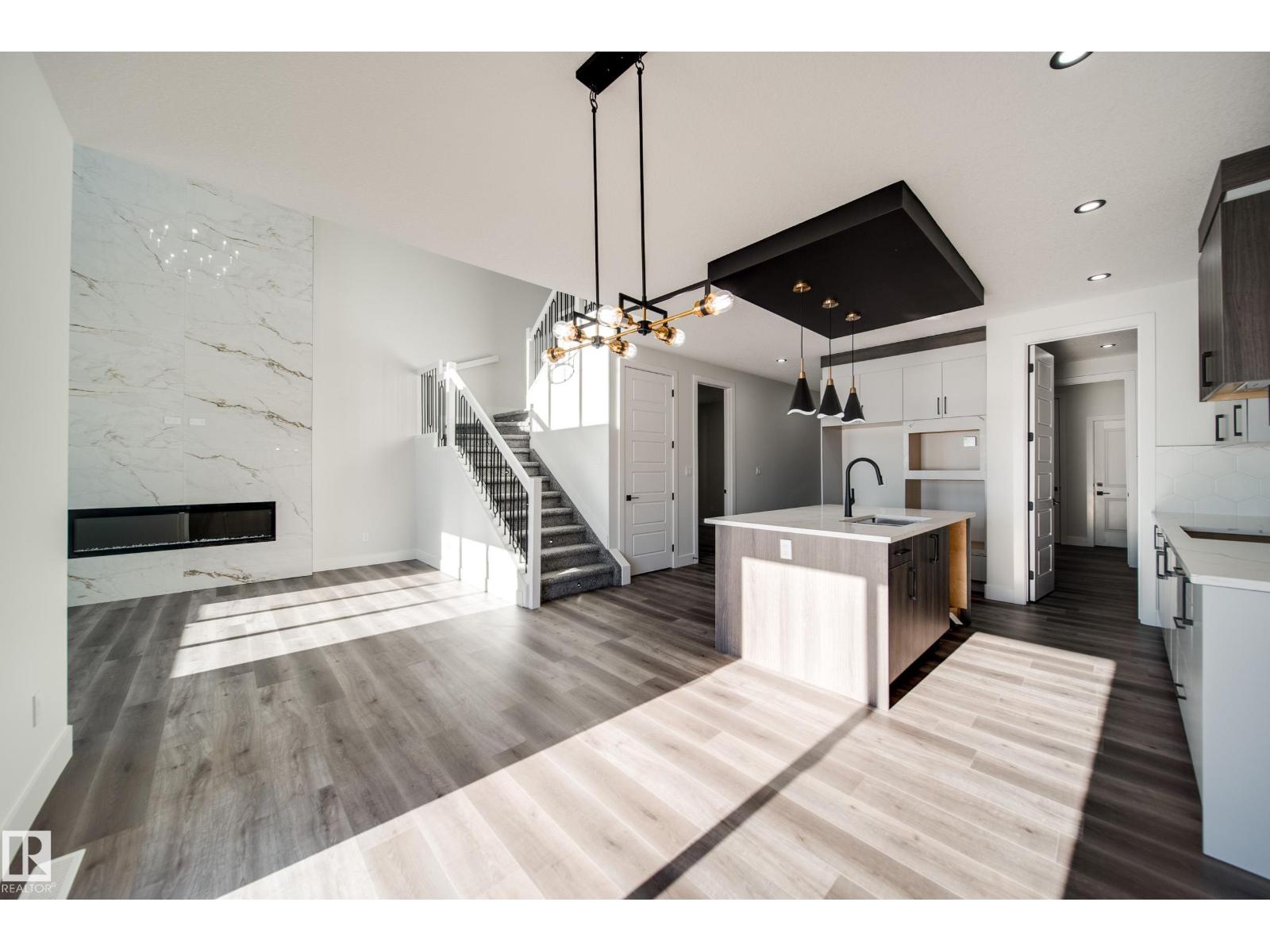 7023 177 AV NW - 10