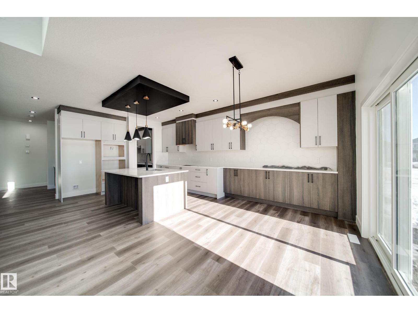 7023 177 AV NW - 11