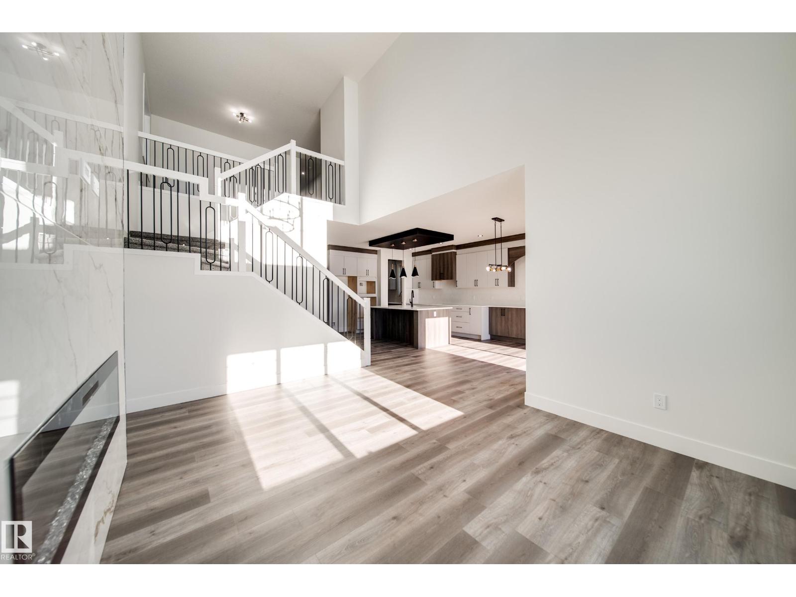 7023 177 AV NW - 12