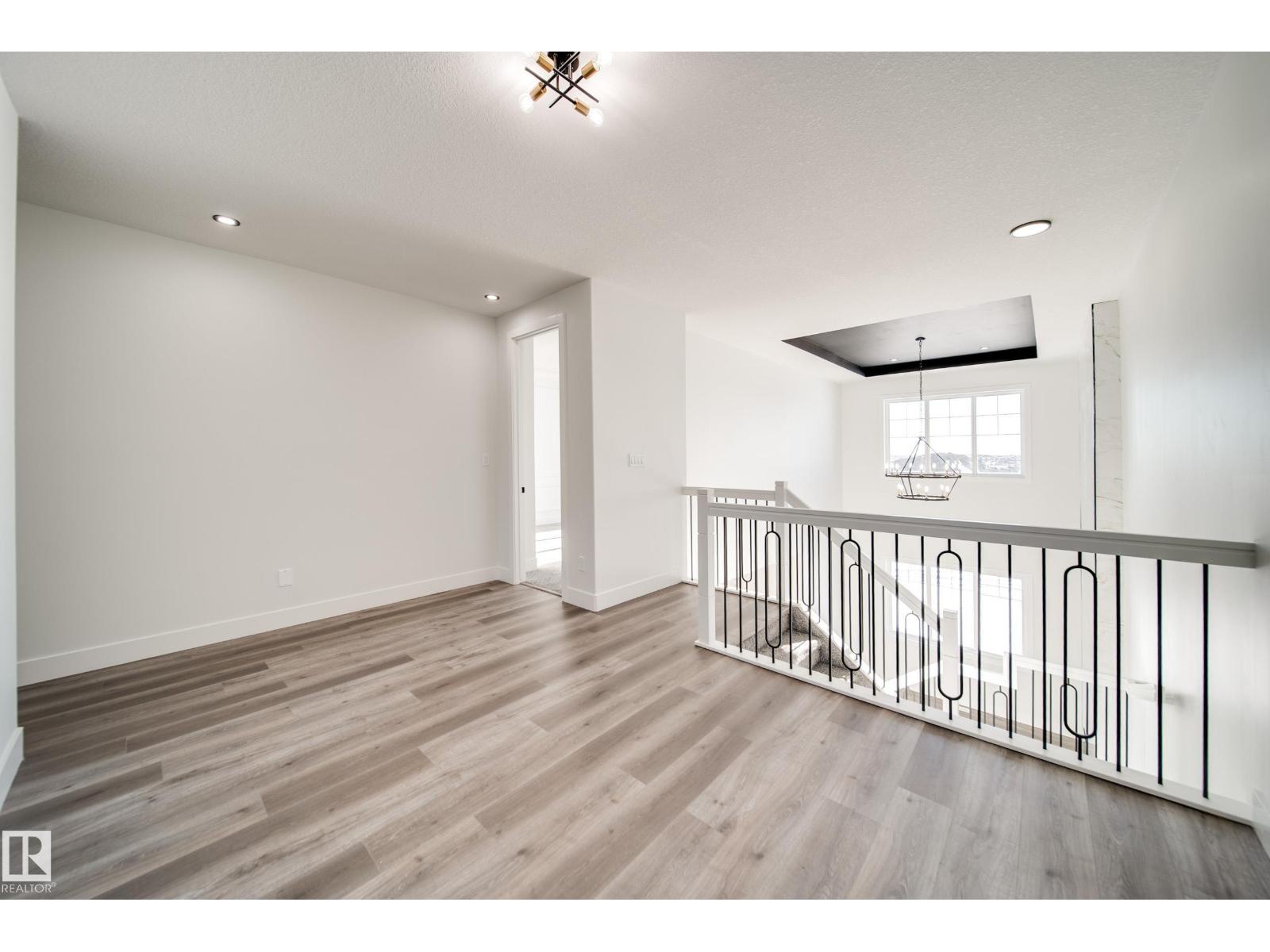 7023 177 AV NW - 20