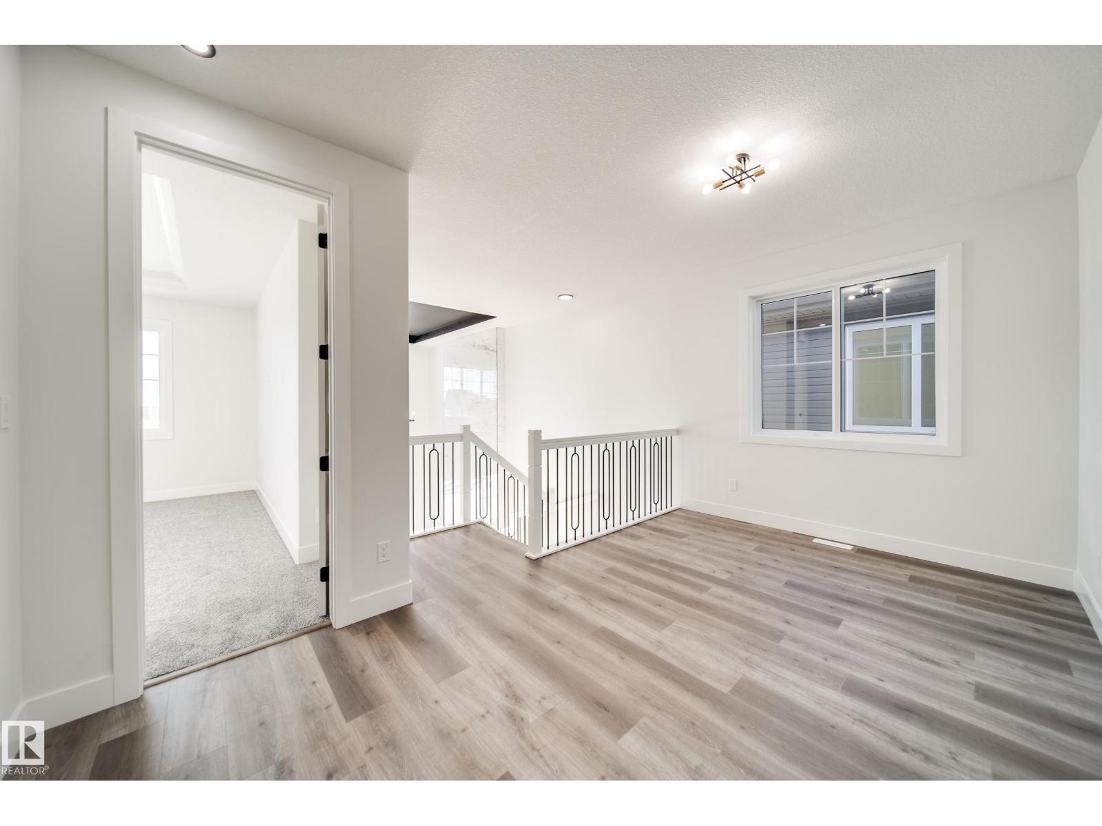 7023 177 AV NW - 22