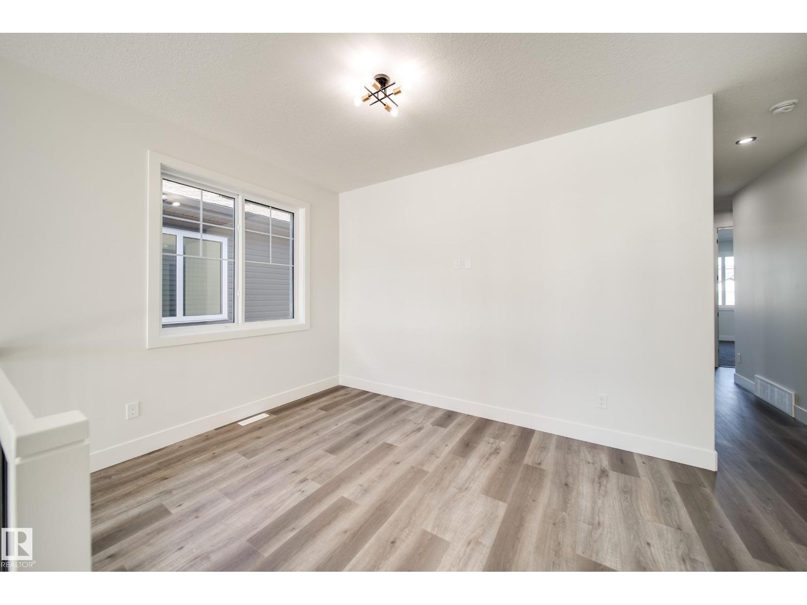7023 177 AV NW - 23