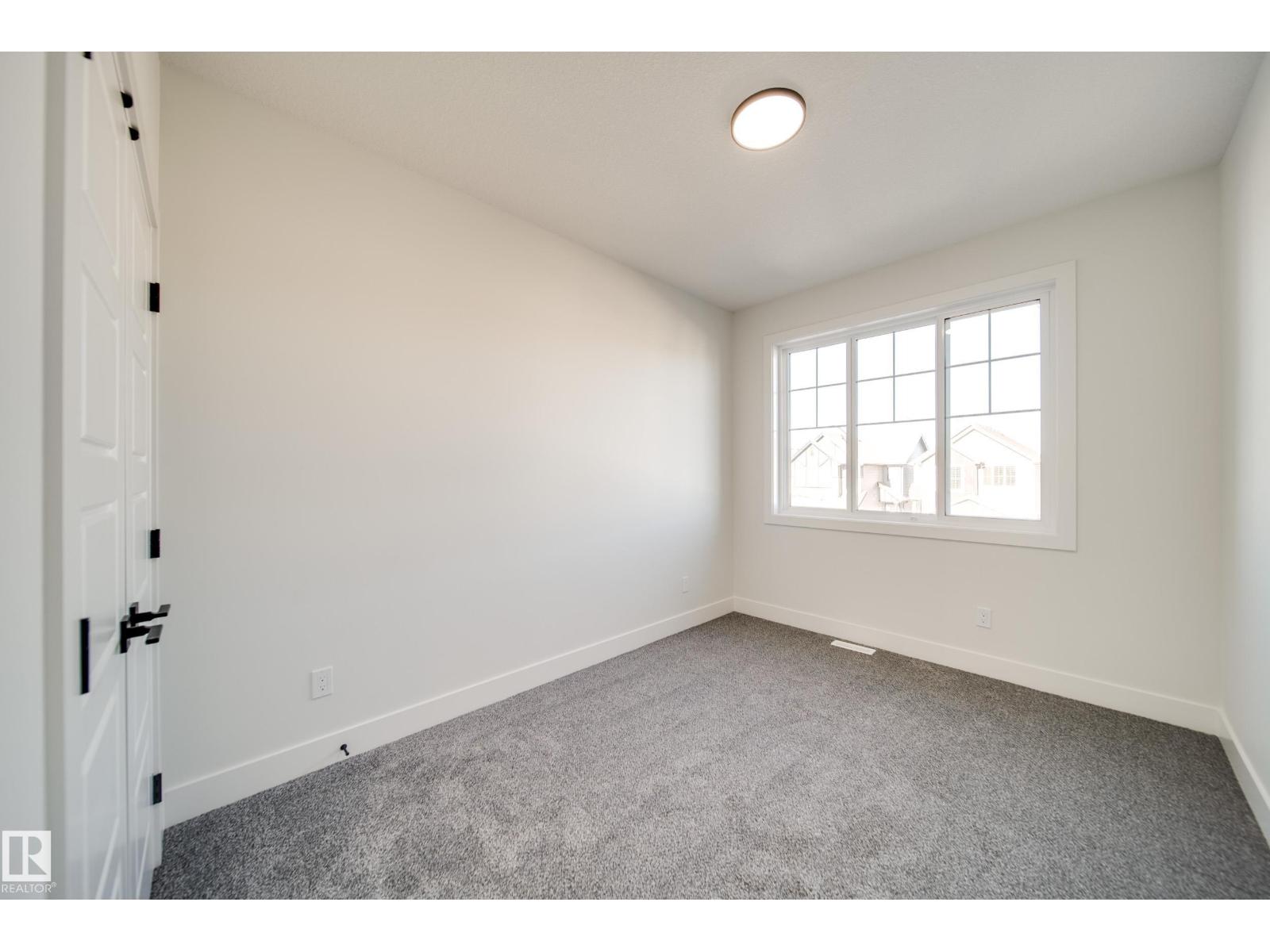 7023 177 AV NW - 31