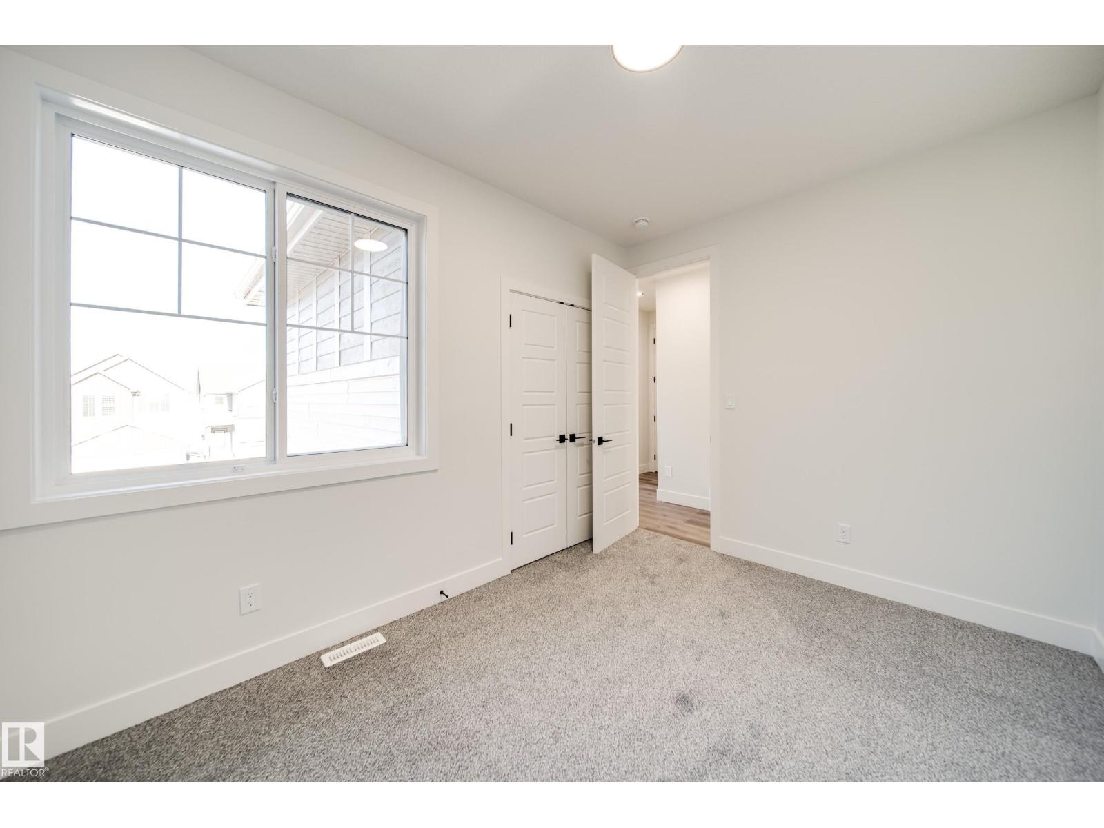 7023 177 AV NW - 32