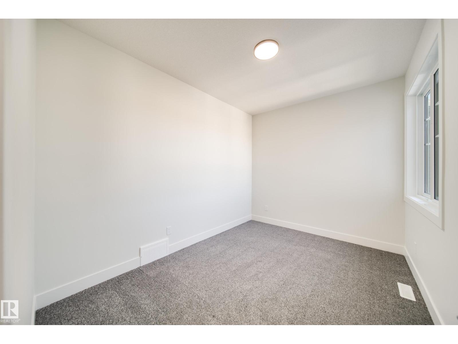 7023 177 AV NW - 33