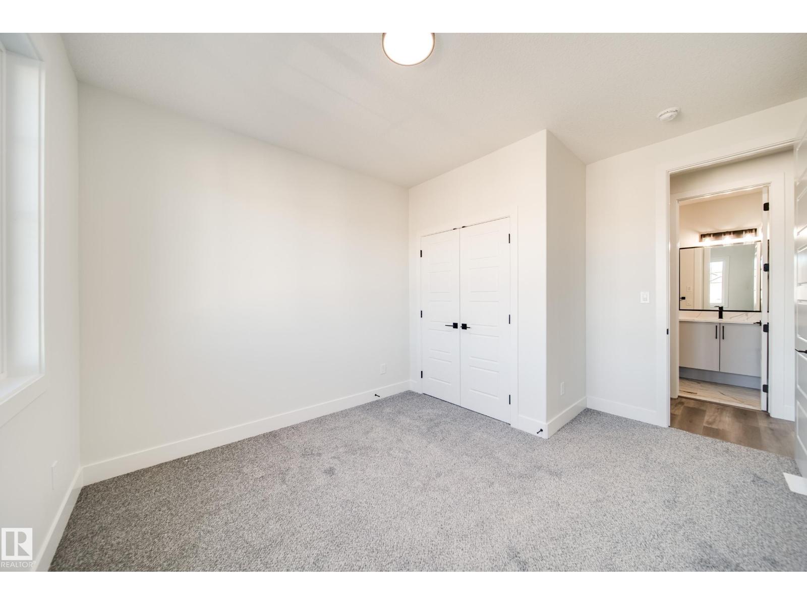 7023 177 AV NW - 34