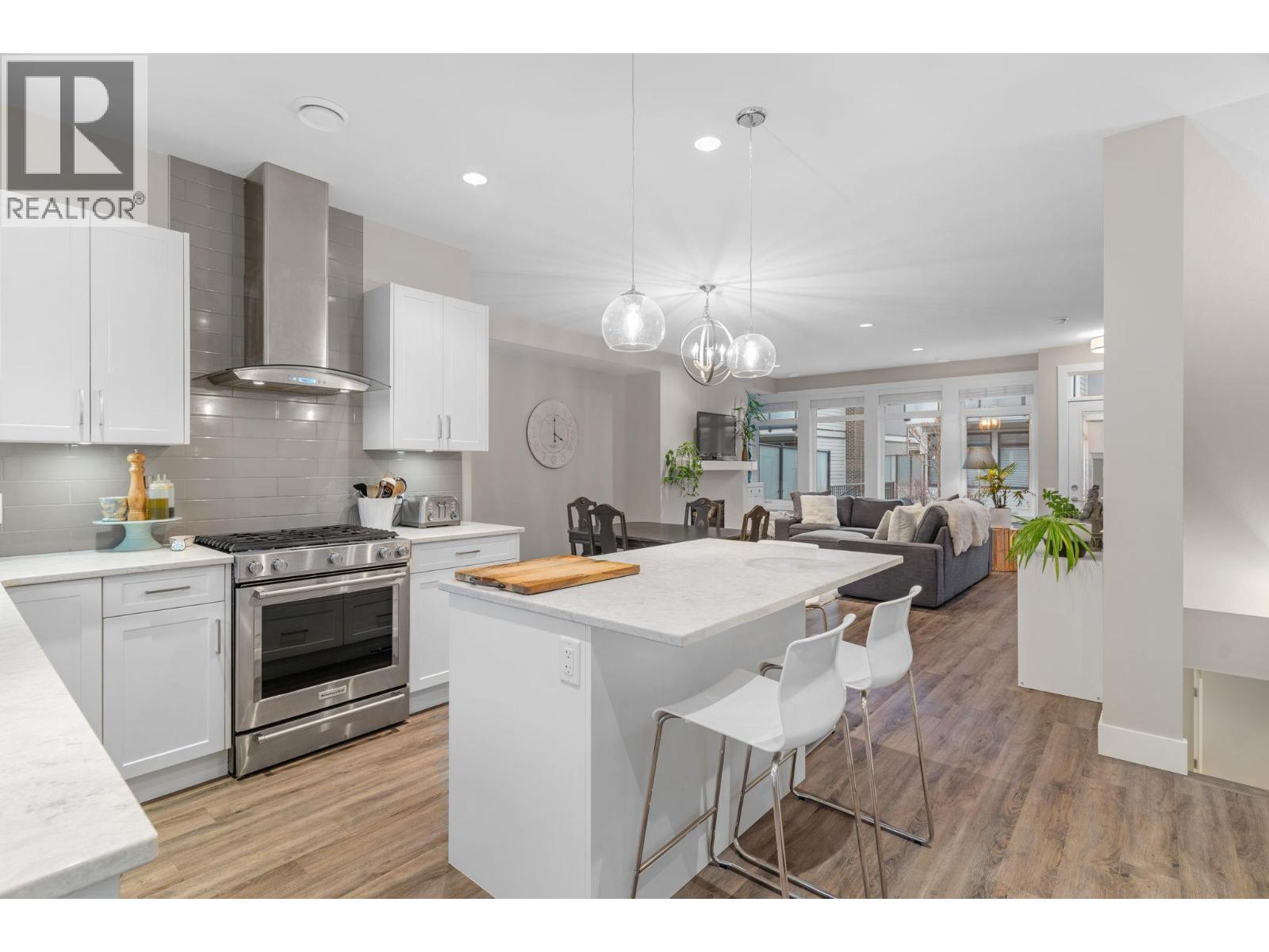 136 1102 Cameron Avenue, Kelowna