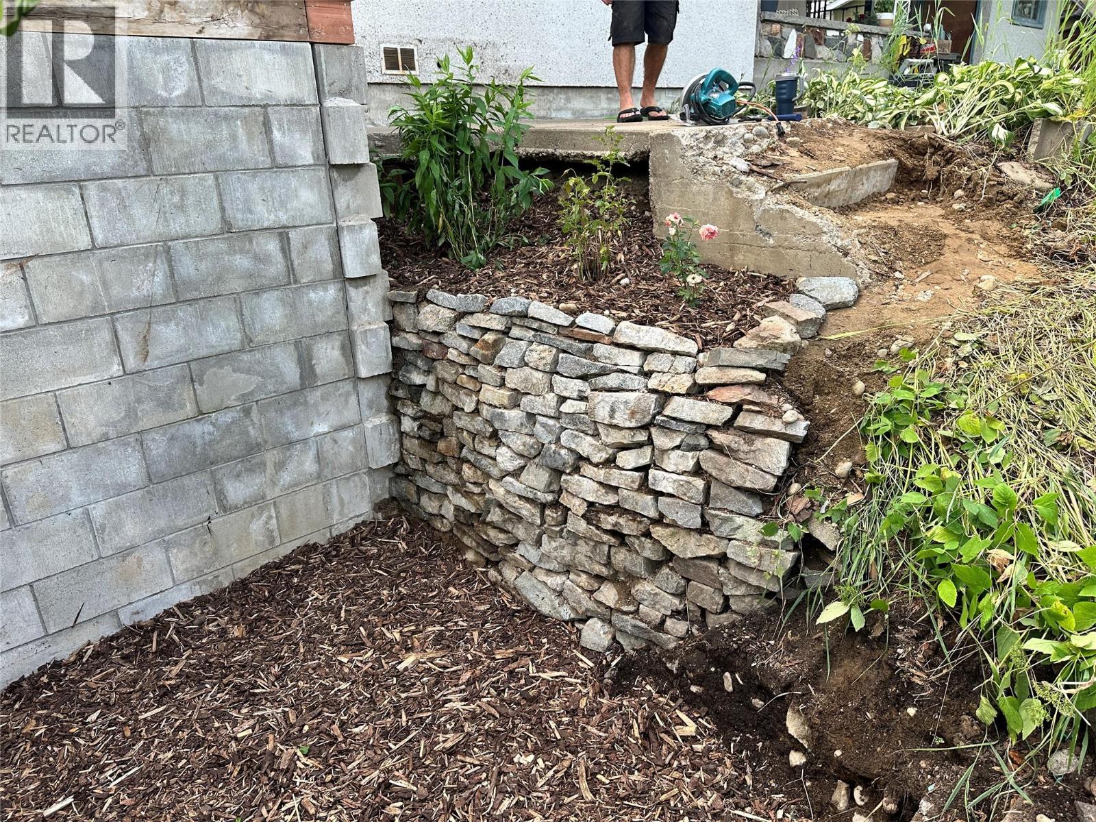 2629 9TH Avenue, Castlegar