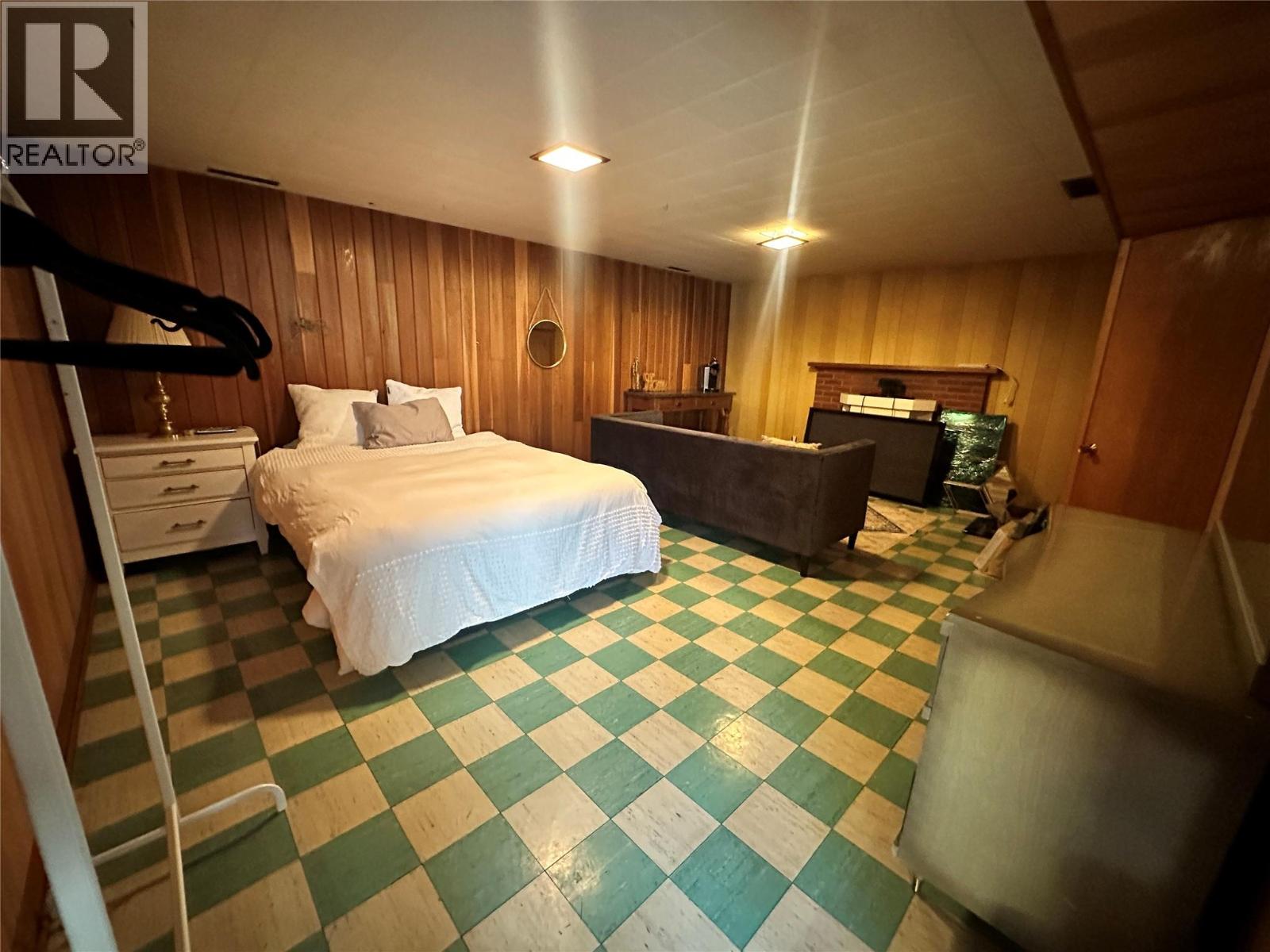 2629 9TH Avenue, Castlegar