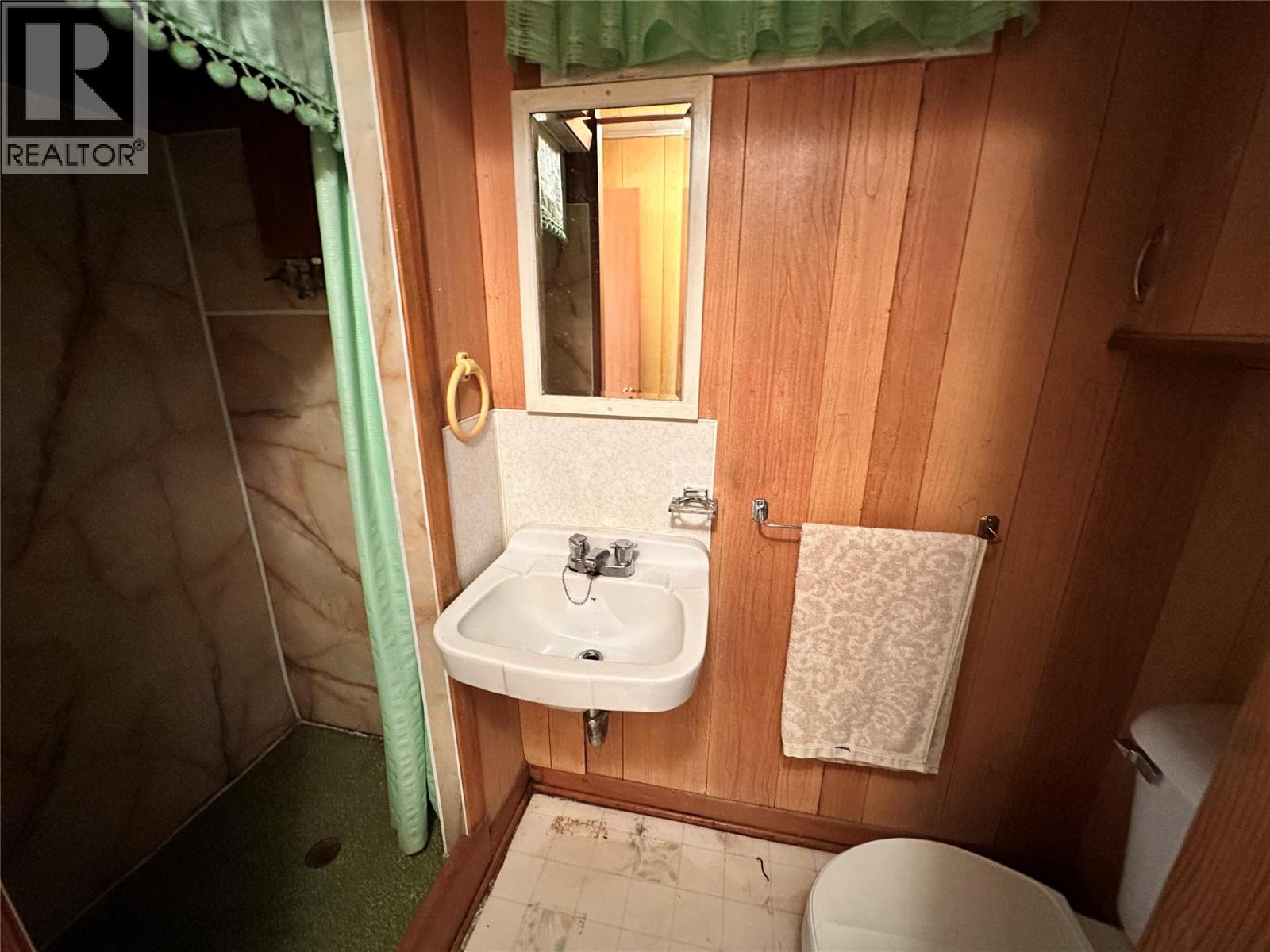 2629 9TH Avenue, Castlegar