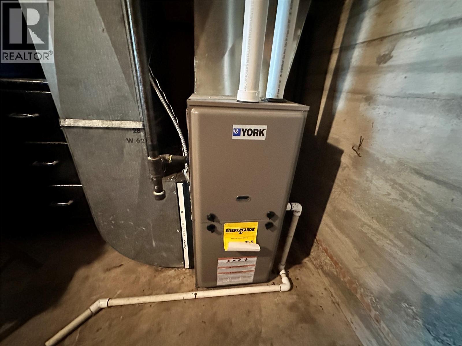 2629 9TH Avenue, Castlegar