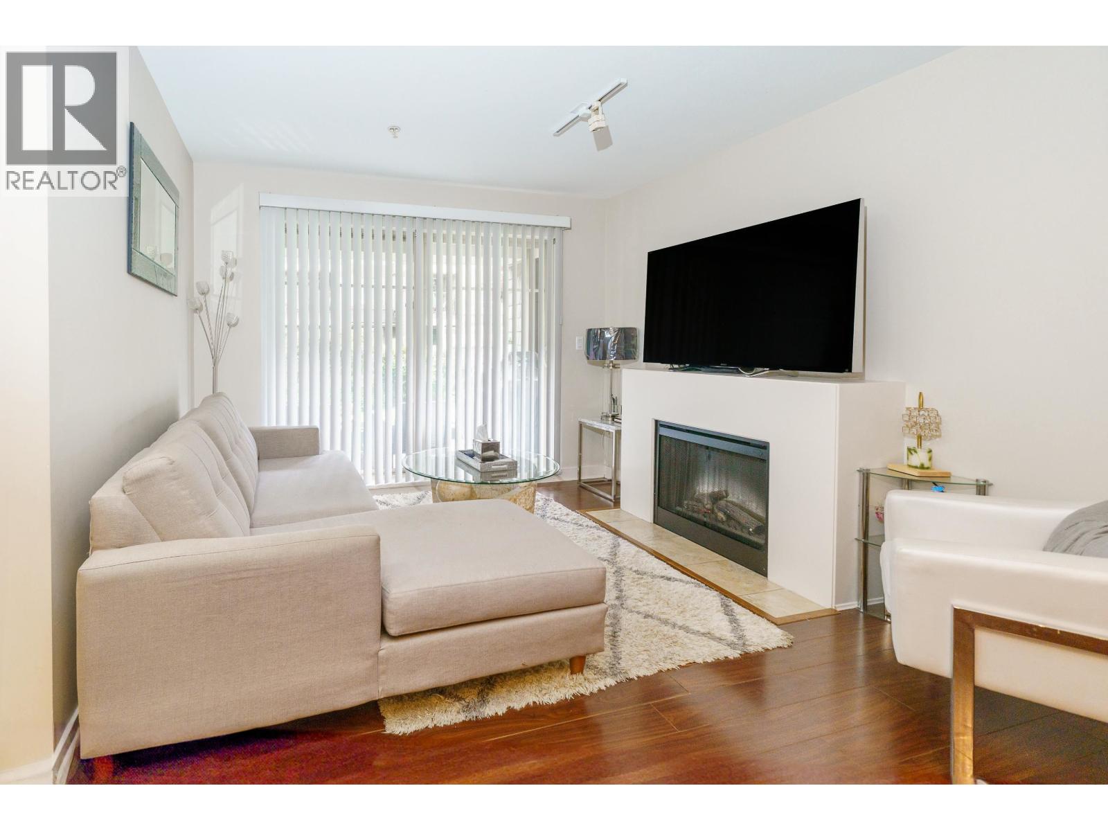 12238 224 Unit 120 photo 2