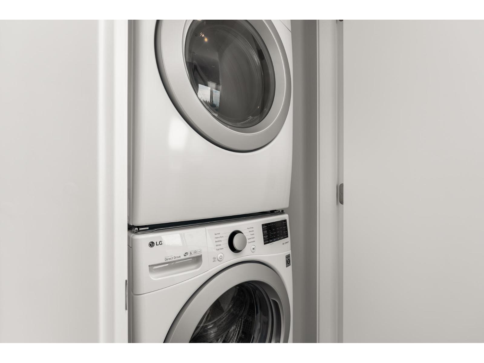 1102 1500 MARTIN STREET, White Rock