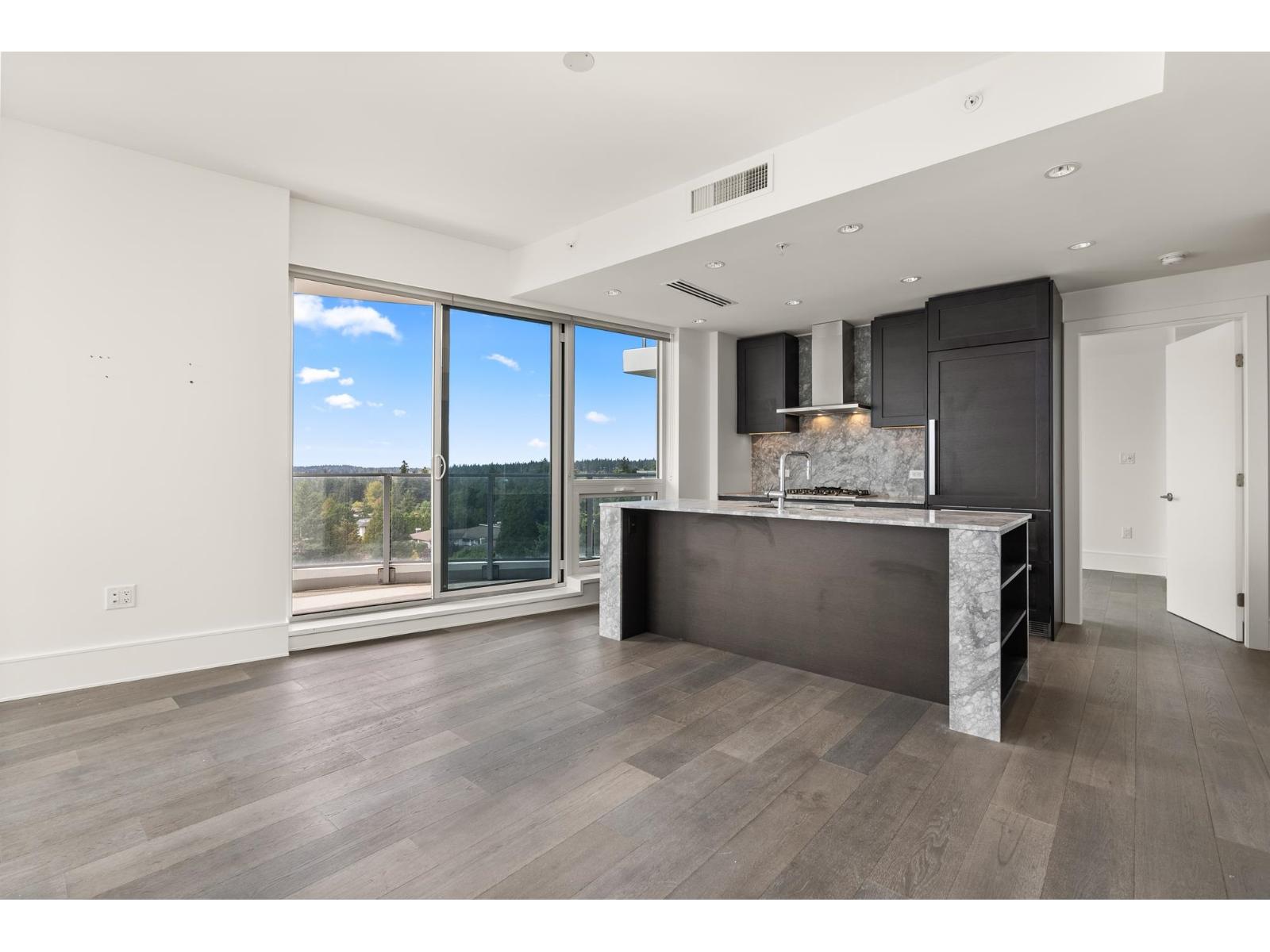 1102 1500 MARTIN STREET, White Rock