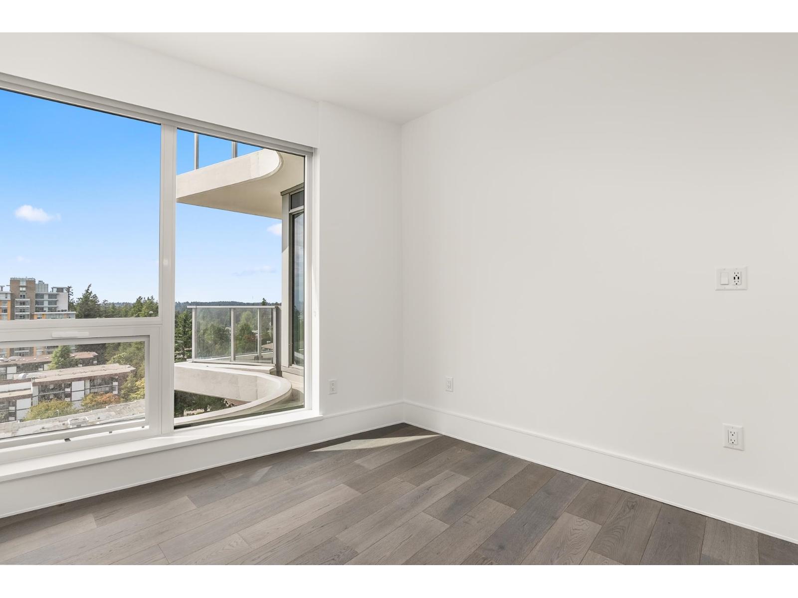 1102 1500 MARTIN STREET, White Rock