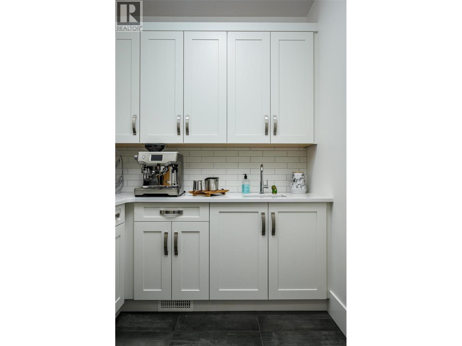 257 Ashcroft Court, Vernon