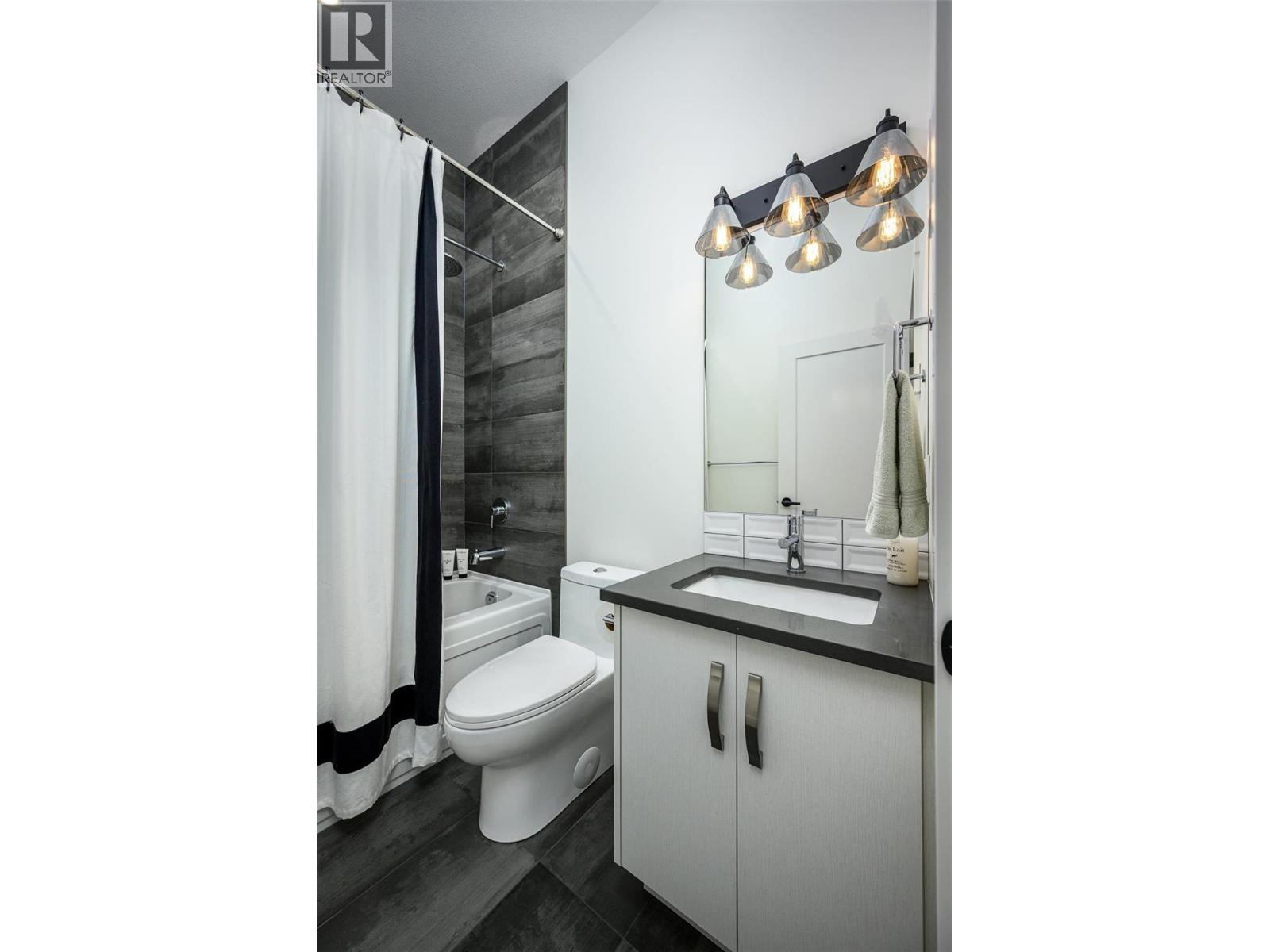 257 Ashcroft Court, Vernon