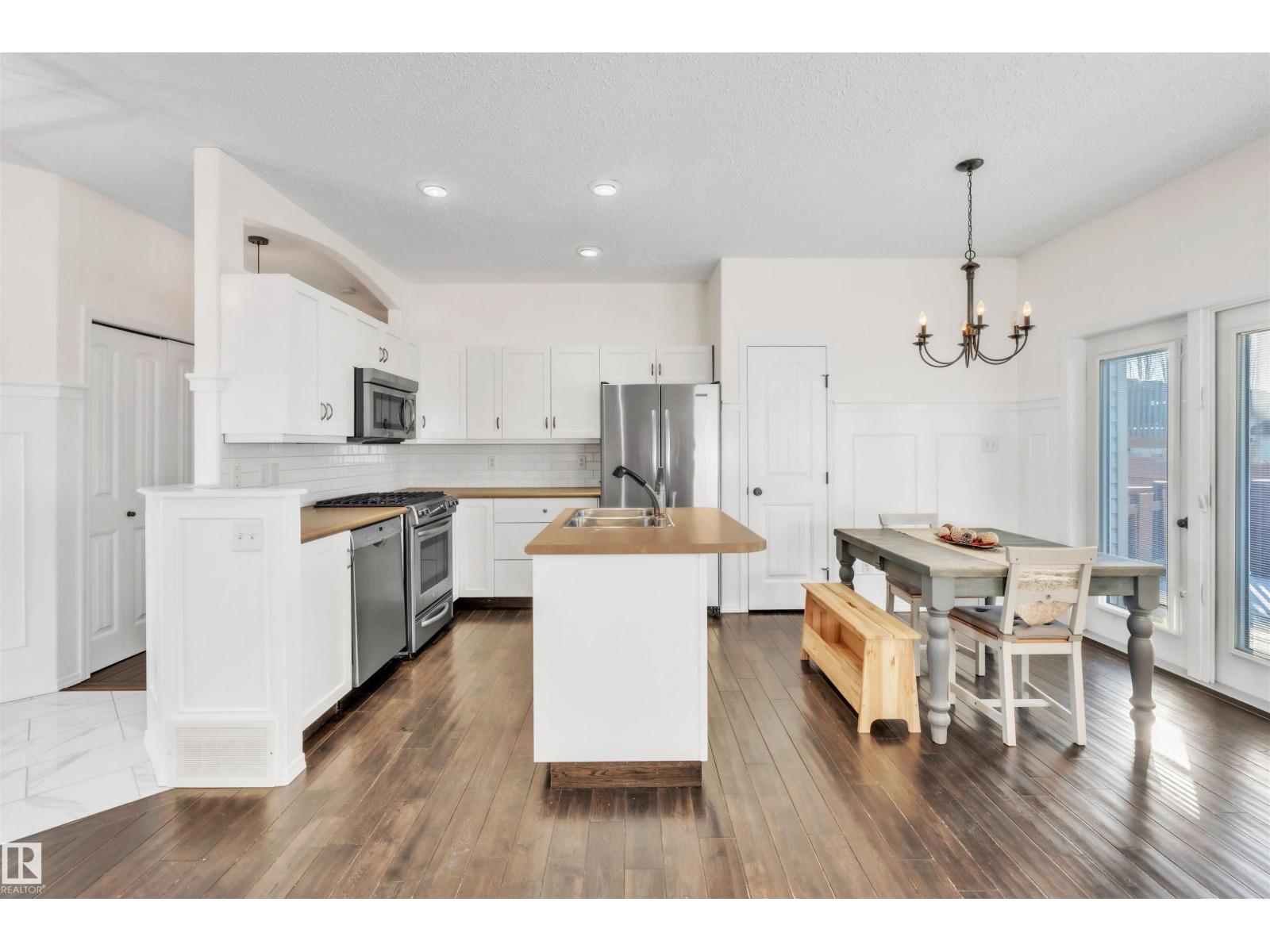 701 Sparrow CL - Photo 2 of 36, Cold Lake, Alberta