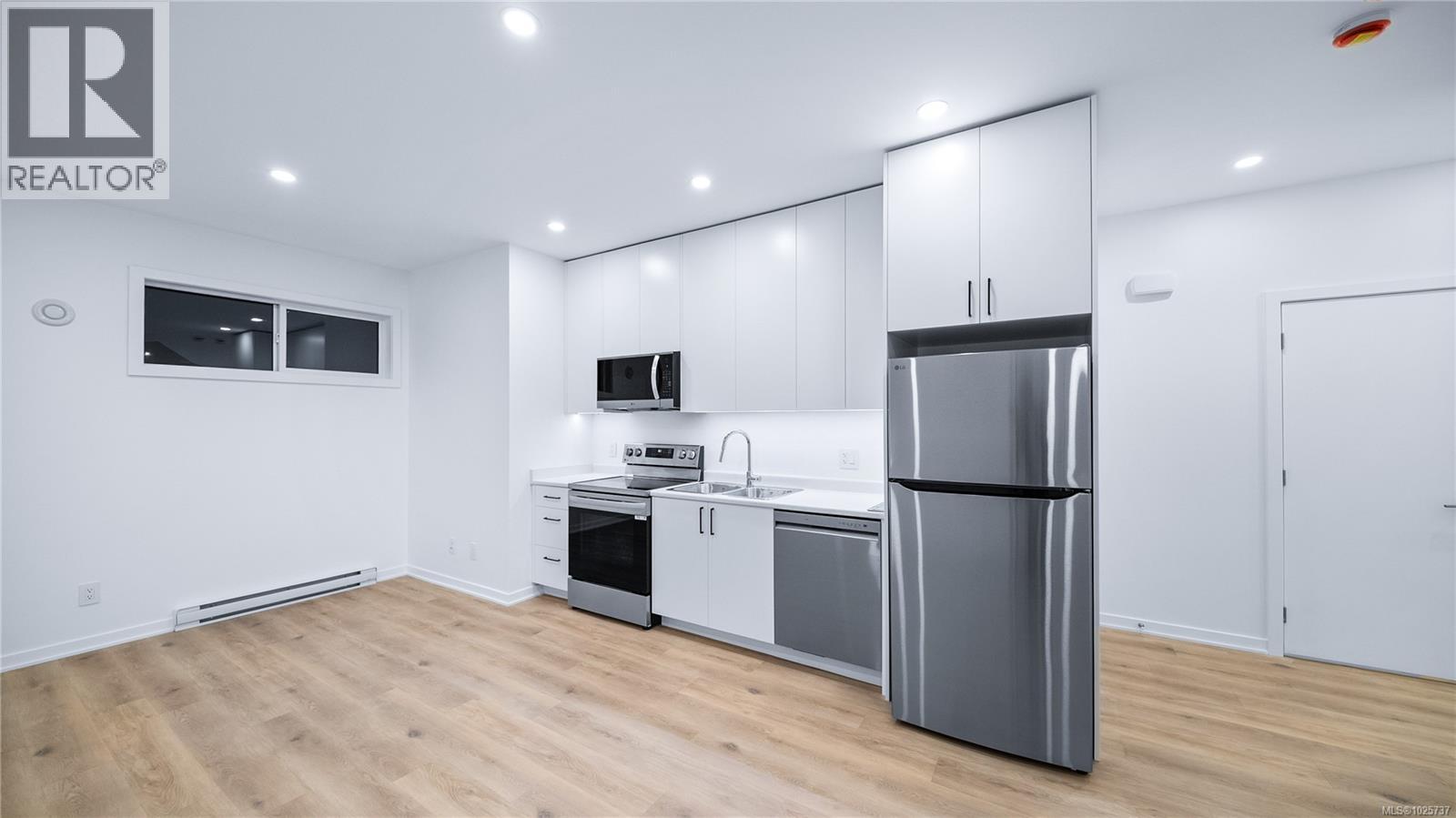 3700 Kootenay Pl, Saanich