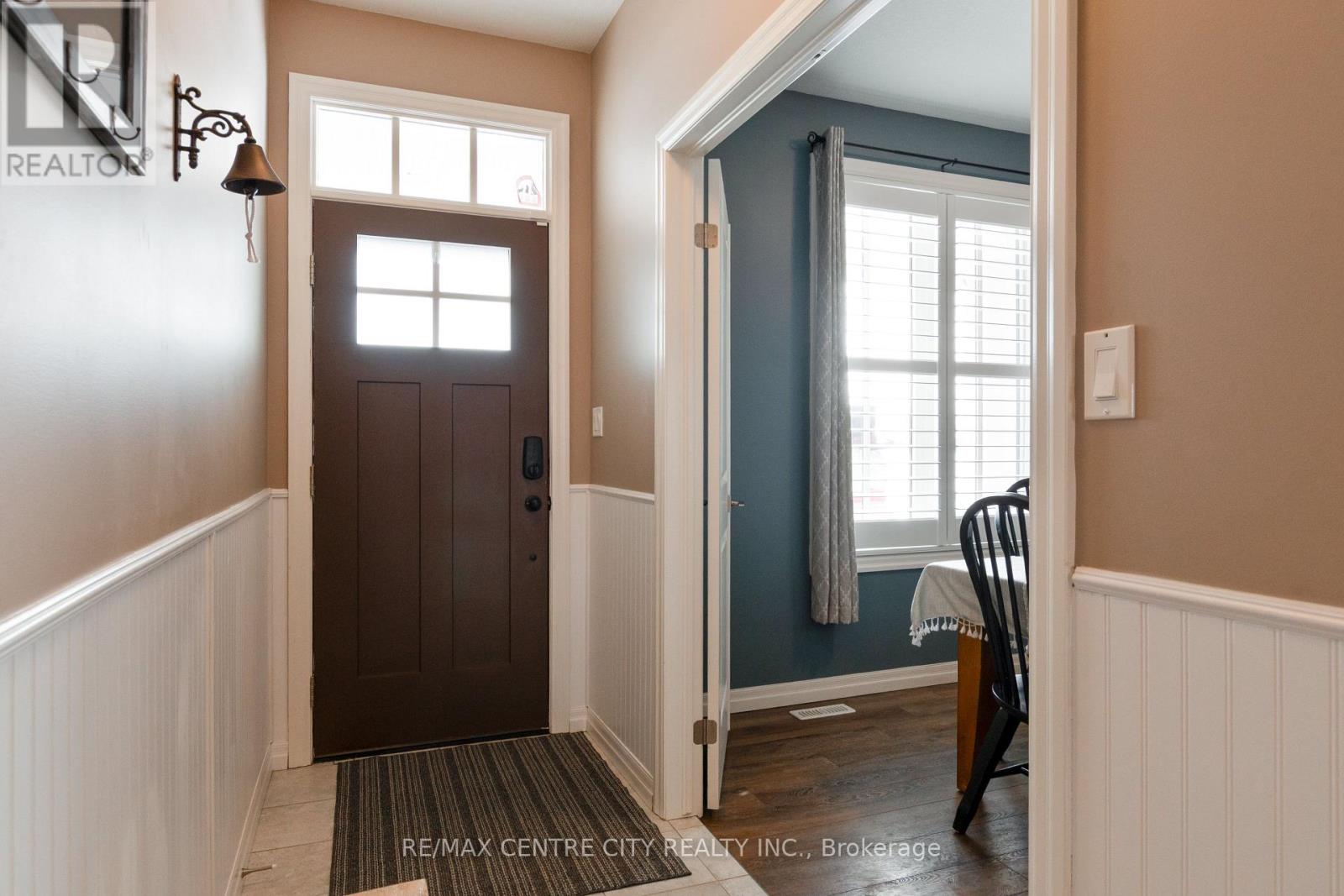 24 RENAISSANCE DRIVE - Photo 4 of 47, St. Thomas, Ontario