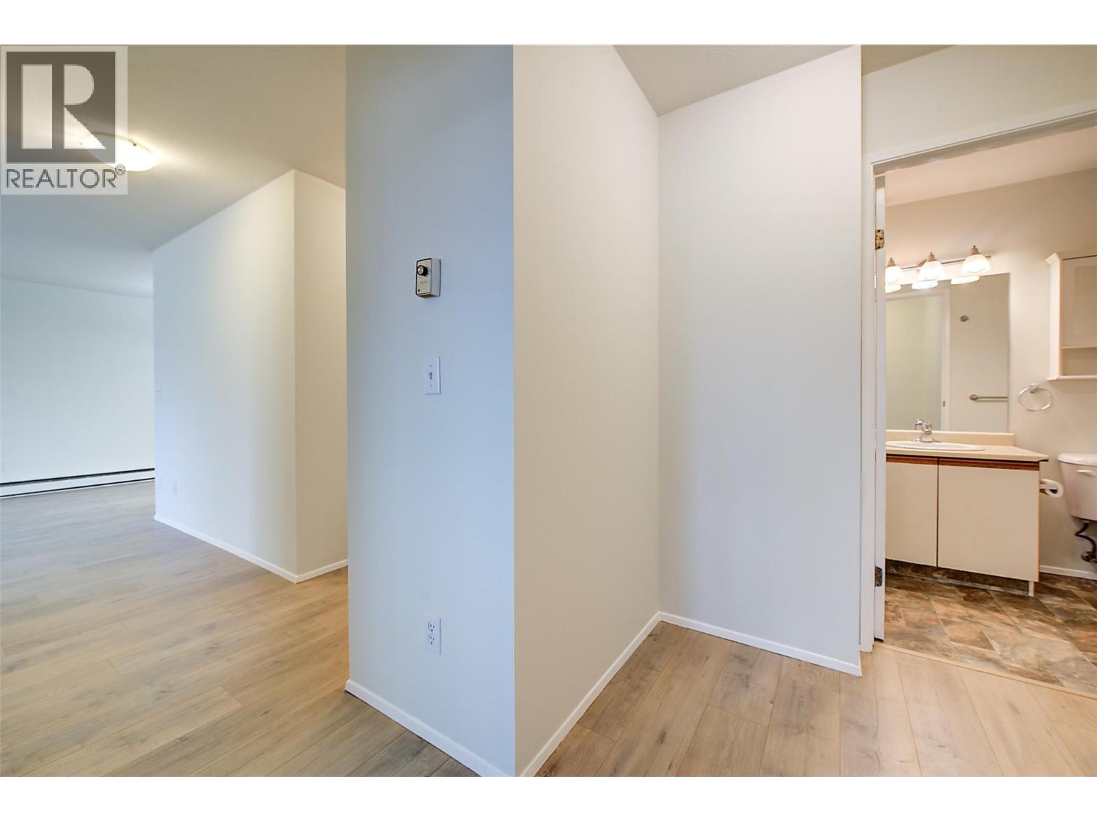 407 3180 De Montreuil Court, Kelowna