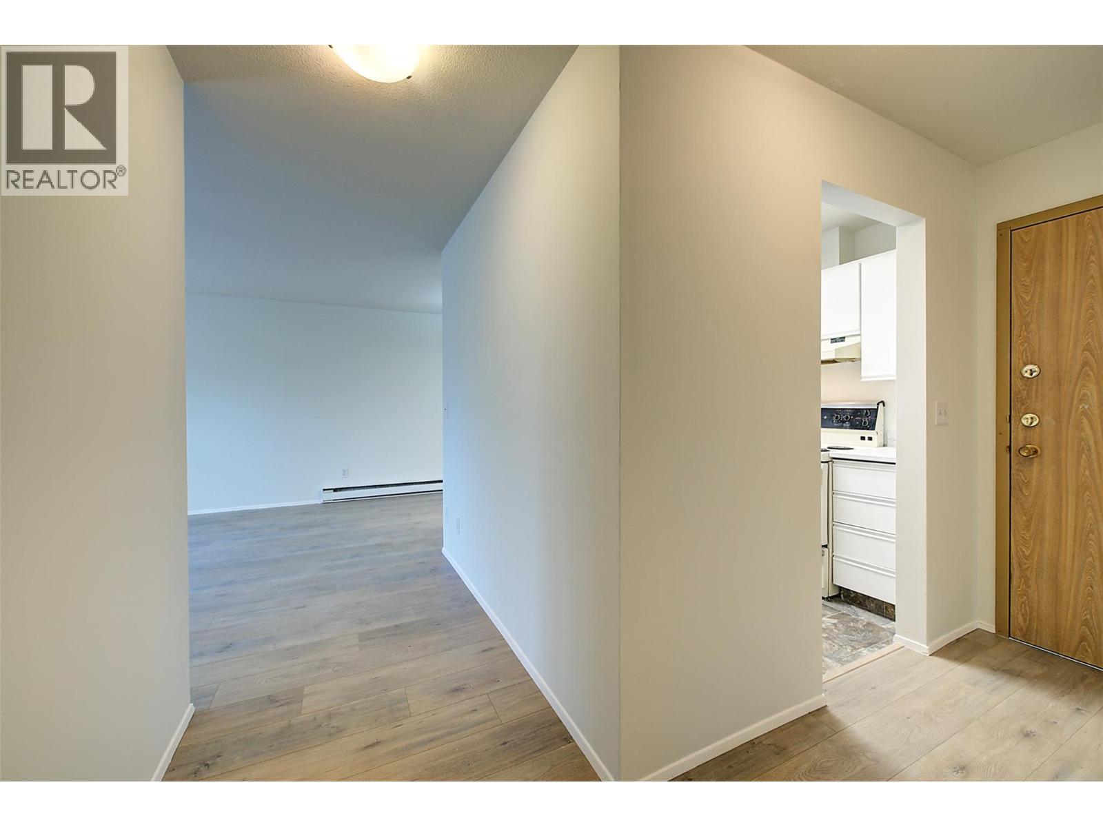 407 3180 De Montreuil Court, Kelowna