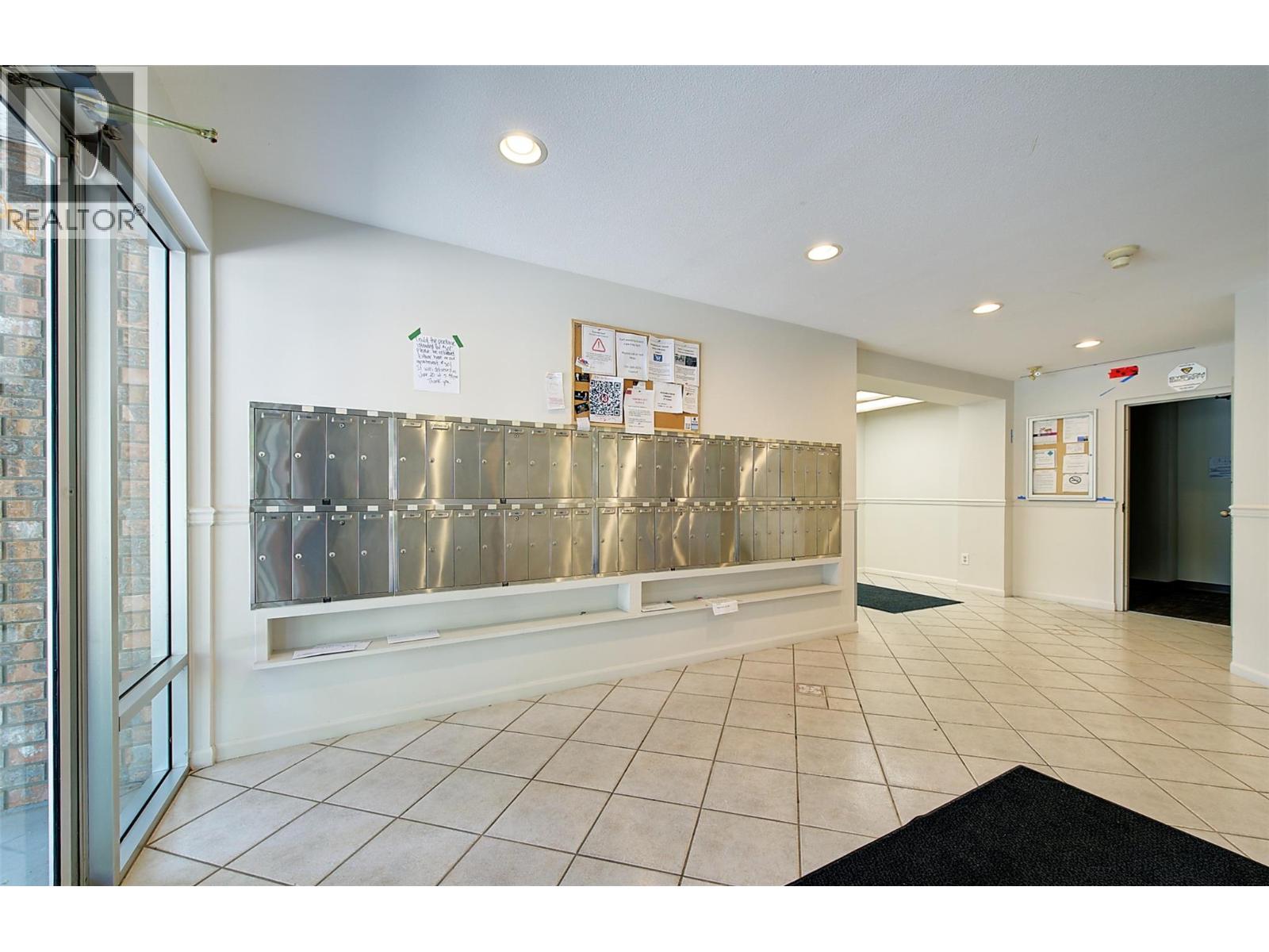 407 3180 De Montreuil Court, Kelowna