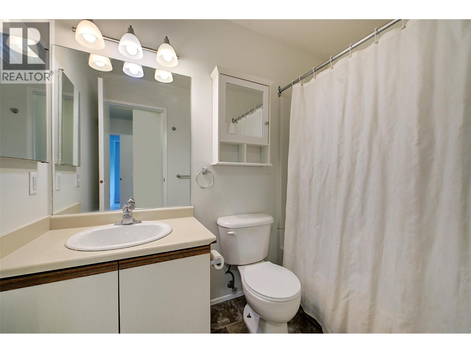 407 3180 De Montreuil Court, Kelowna